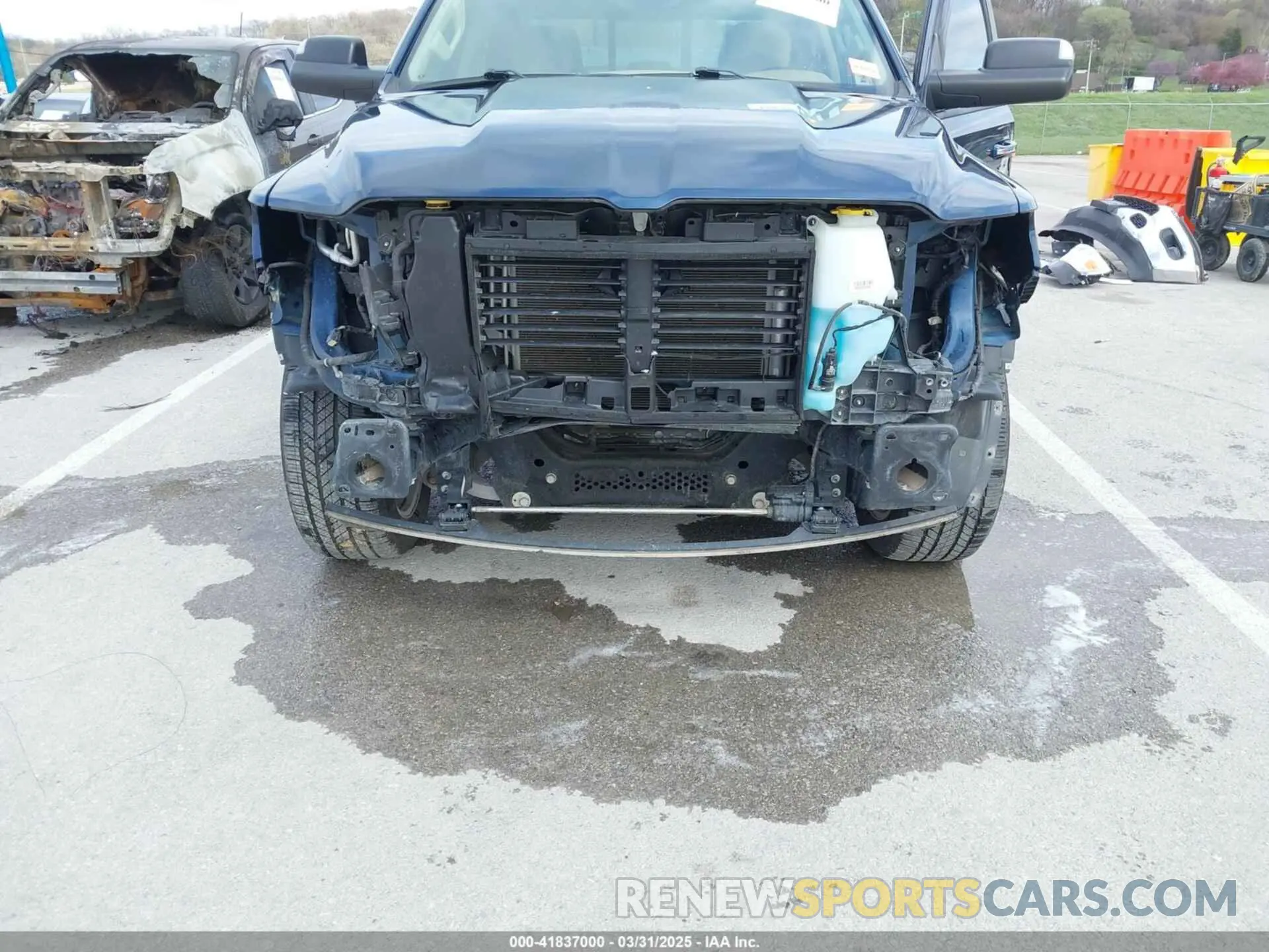 6 Photograph of a damaged car 1C6SRFFT7KN804585 RAM 1500 2019