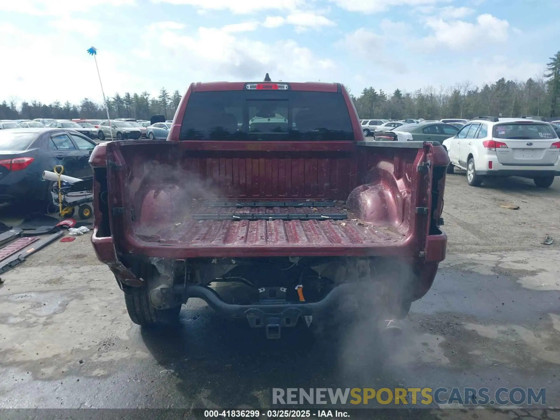 17 Photograph of a damaged car 1C6SRFFT8KN637945 RAM 1500 2019