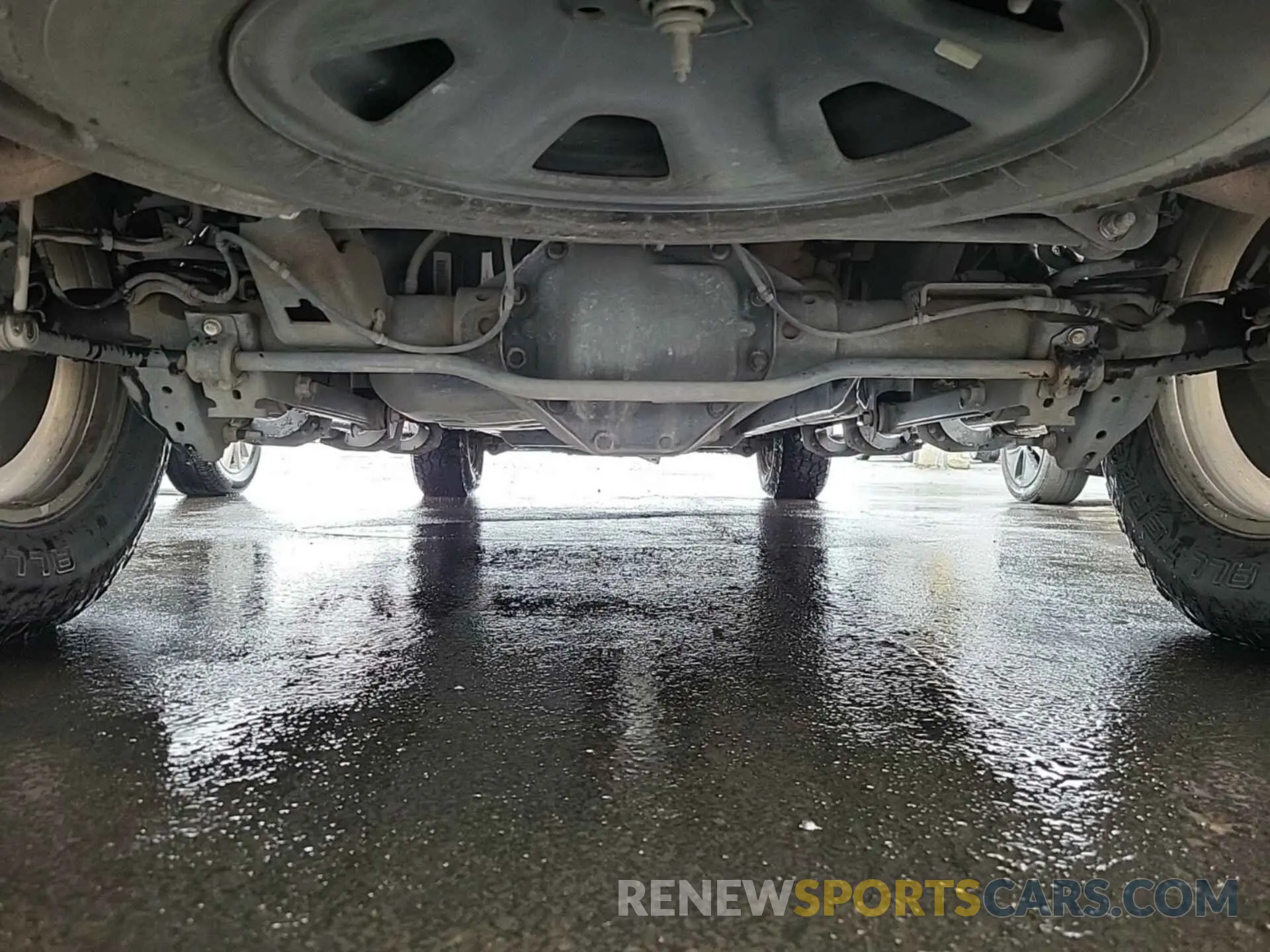 22 Photograph of a damaged car 1C6SRFFT8KN692251 RAM 1500 2019