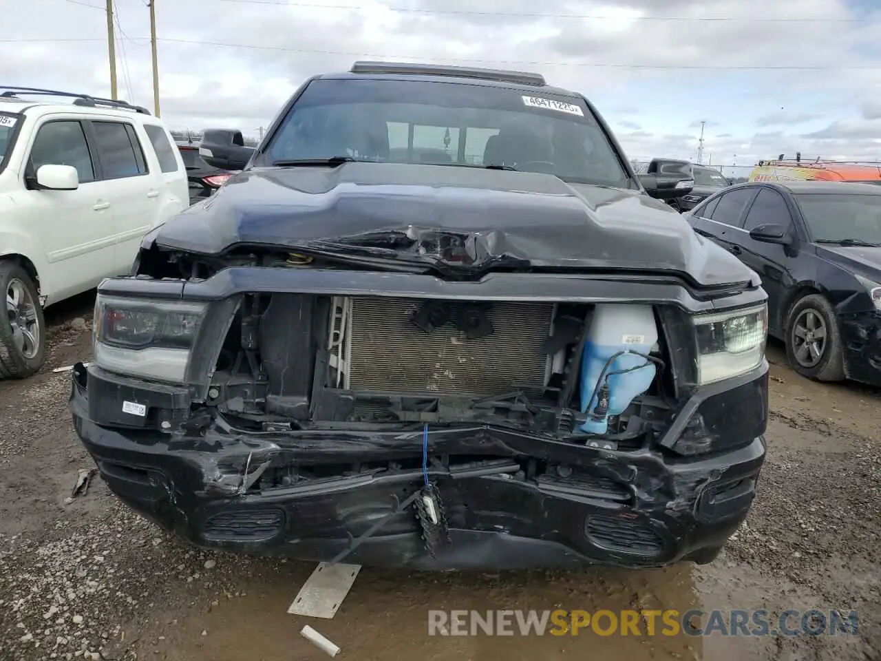 5 Photograph of a damaged car 1C6SRFFT8KN710666 RAM 1500 2019