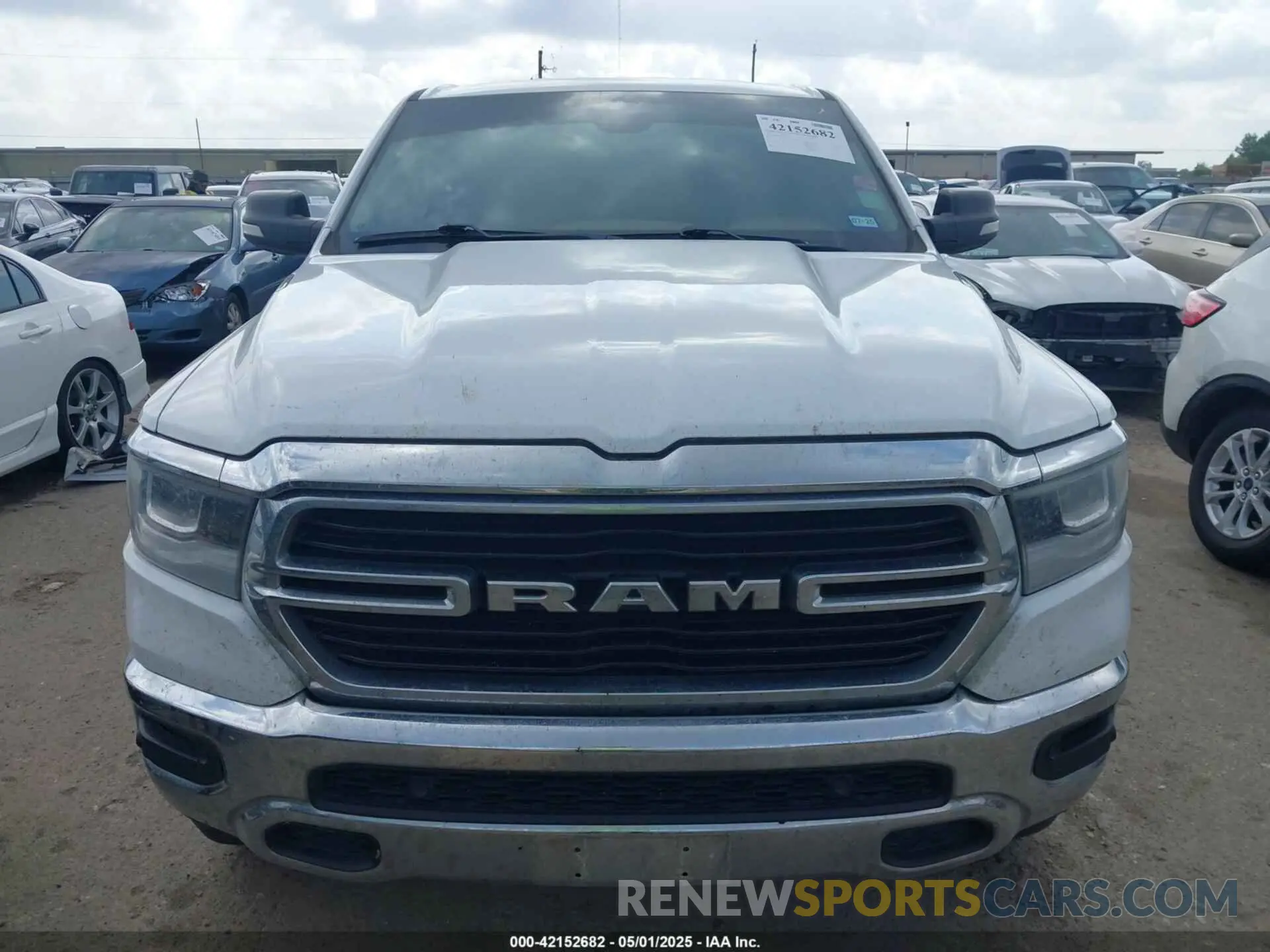 12 Photograph of a damaged car 1C6SRFFT9KN570711 RAM 1500 2019