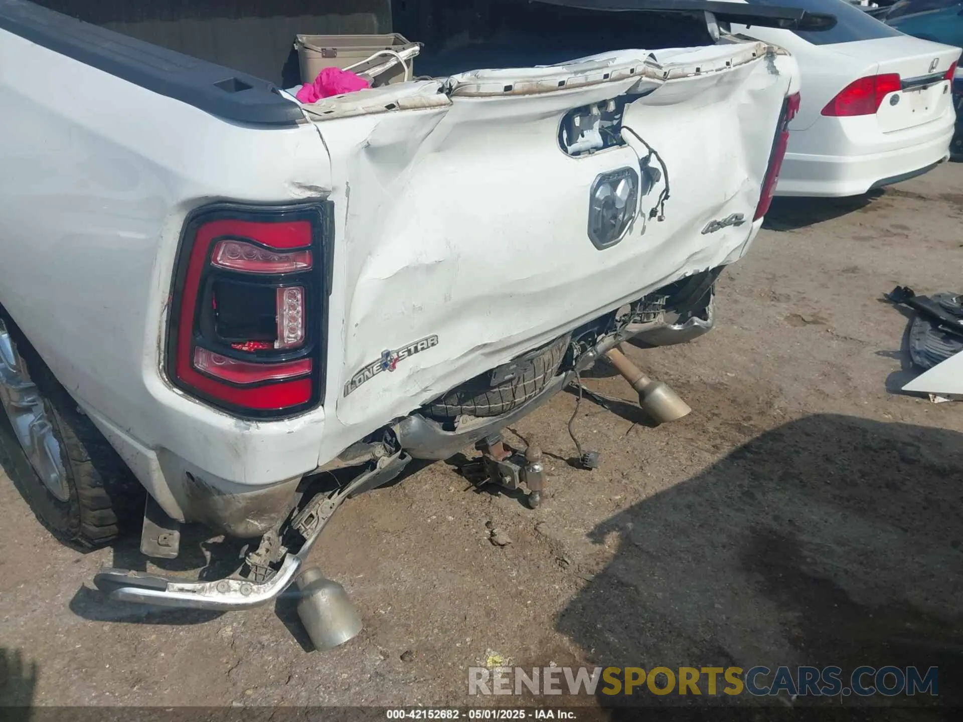 6 Photograph of a damaged car 1C6SRFFT9KN570711 RAM 1500 2019