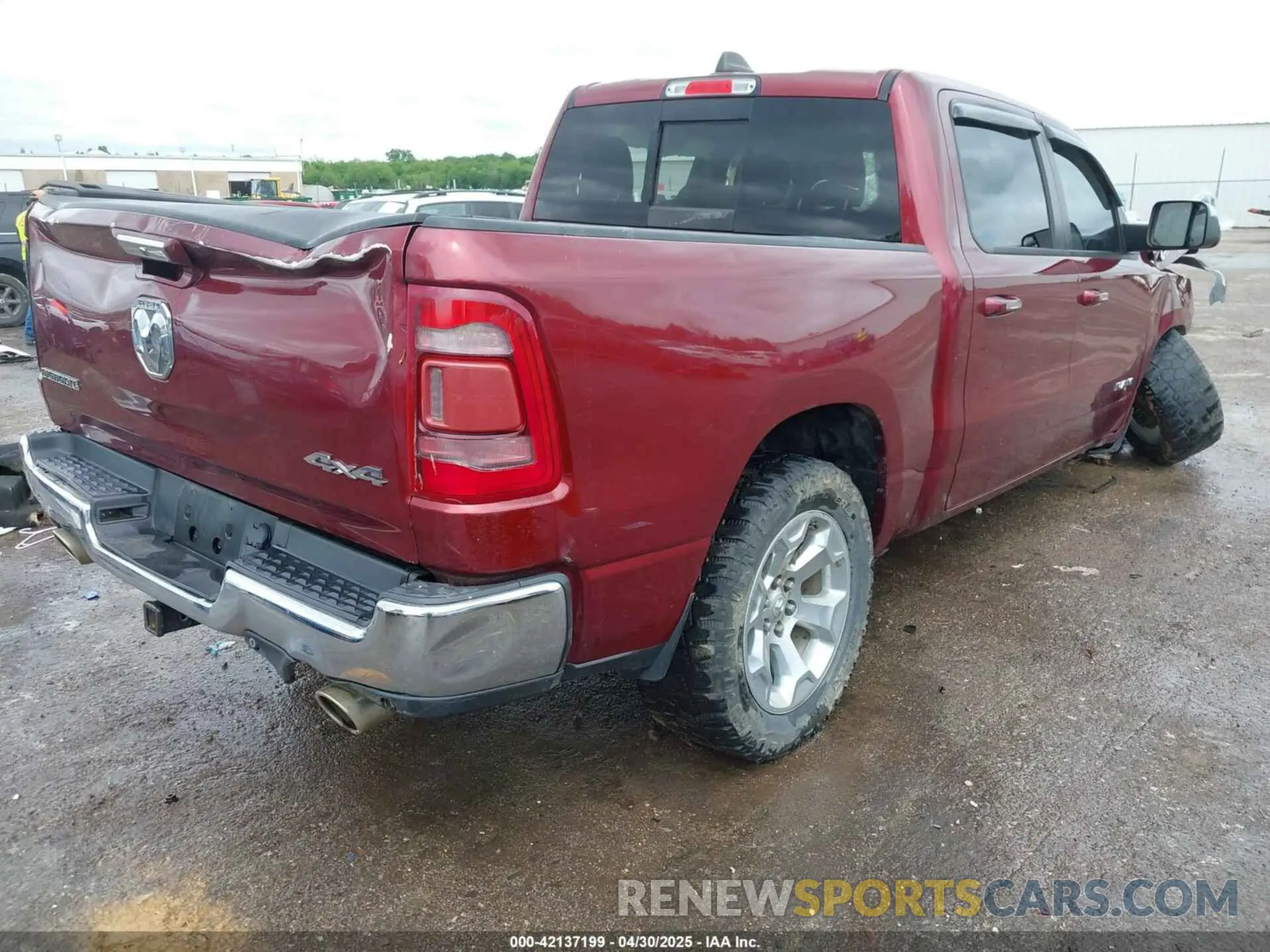 4 Photograph of a damaged car 1C6SRFFT9KN574273 RAM 1500 2019