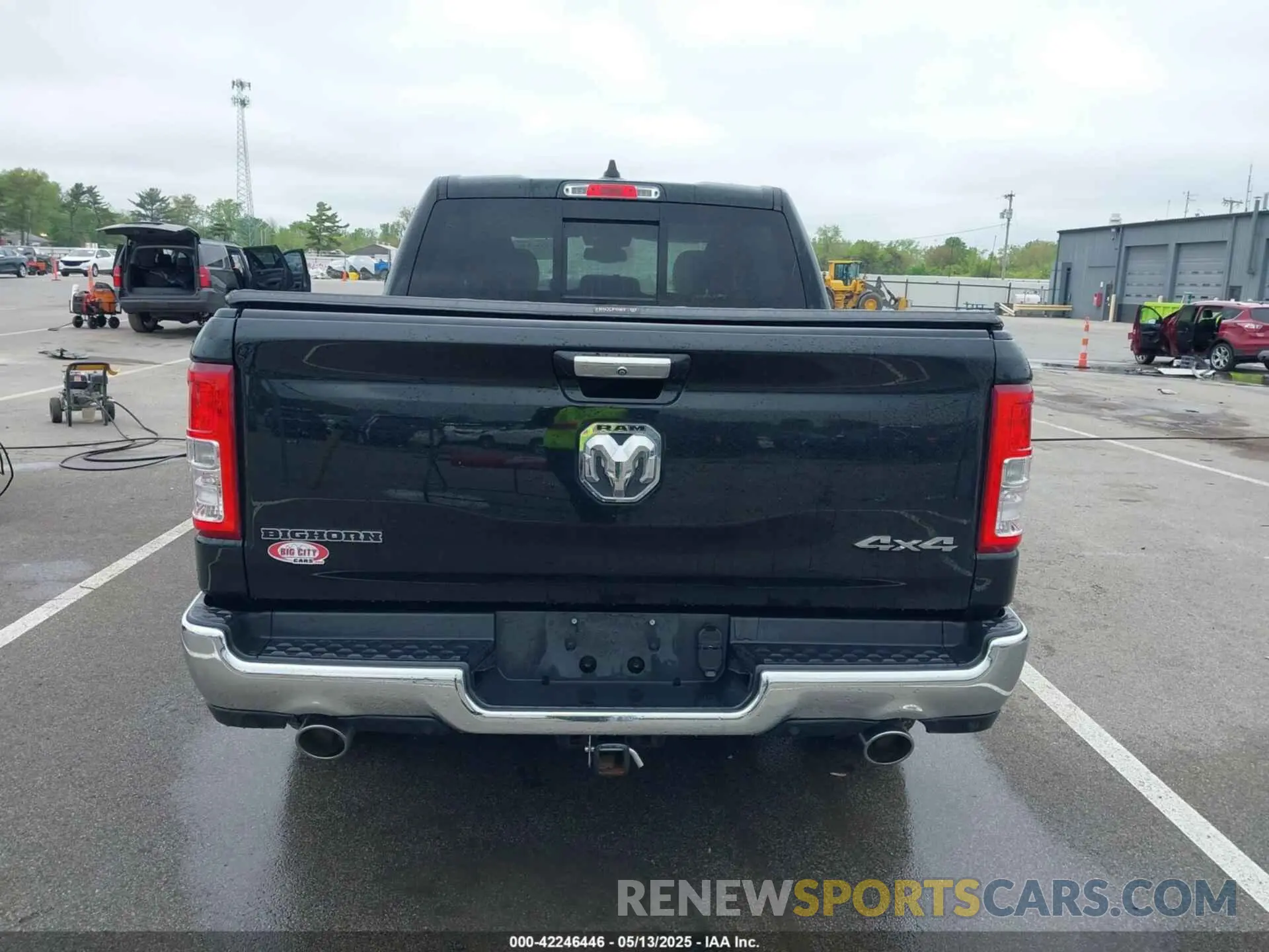 16 Photograph of a damaged car 1C6SRFFT9KN644144 RAM 1500 2019