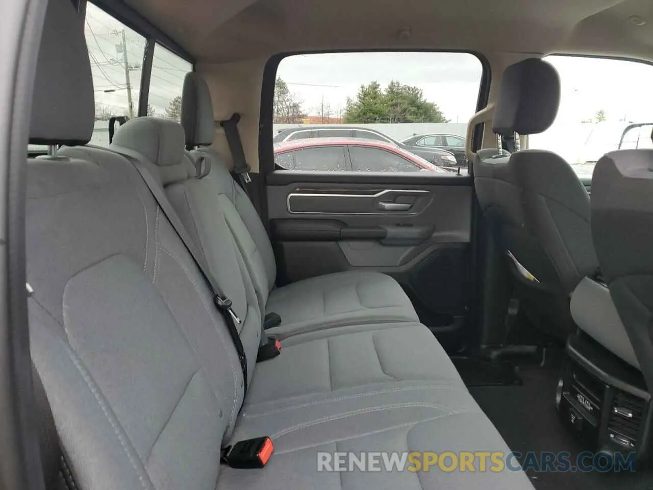 10 Photograph of a damaged car 1C6SRFFT9KN644239 RAM 1500 2019