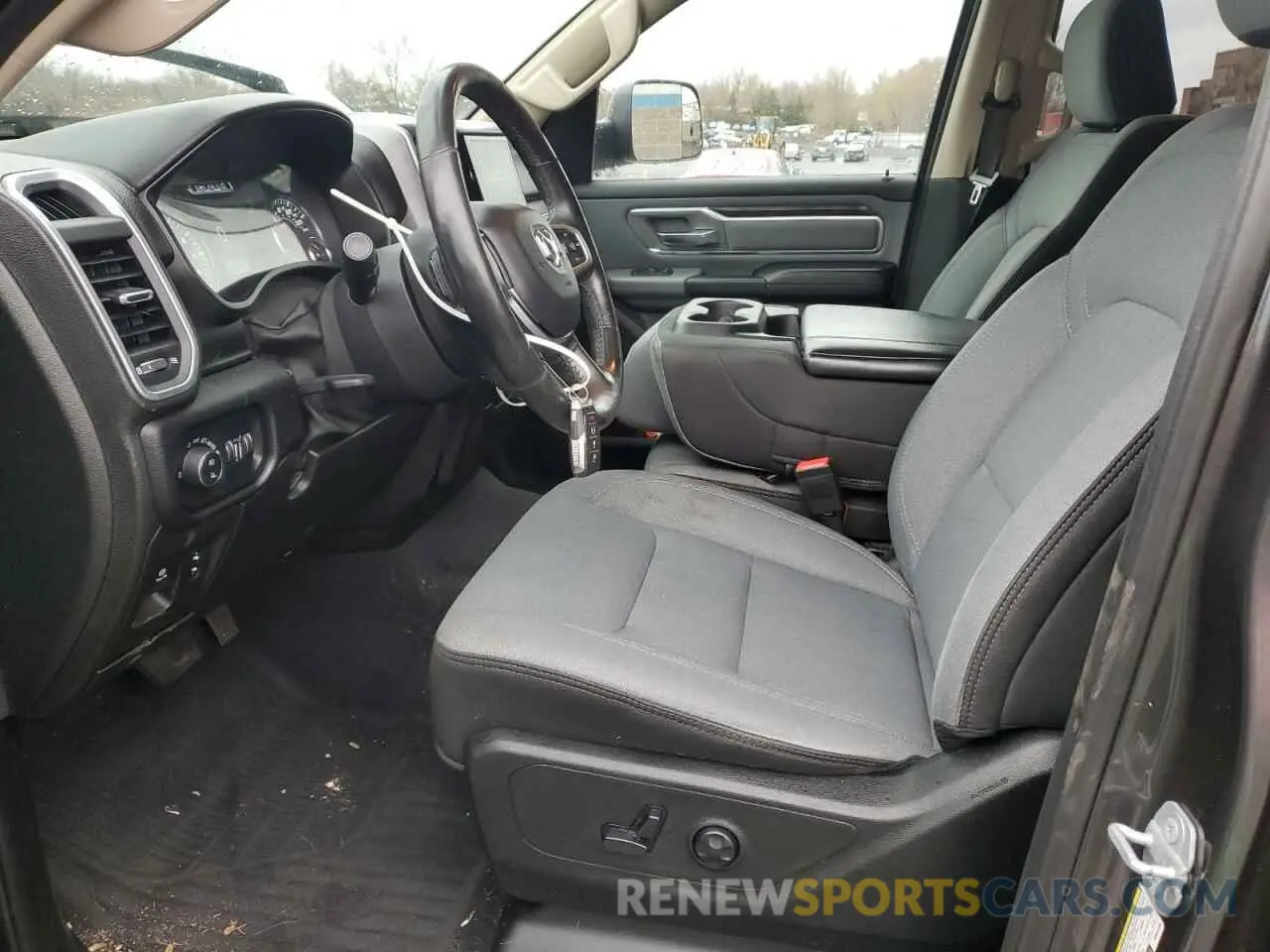 7 Photograph of a damaged car 1C6SRFFT9KN644239 RAM 1500 2019