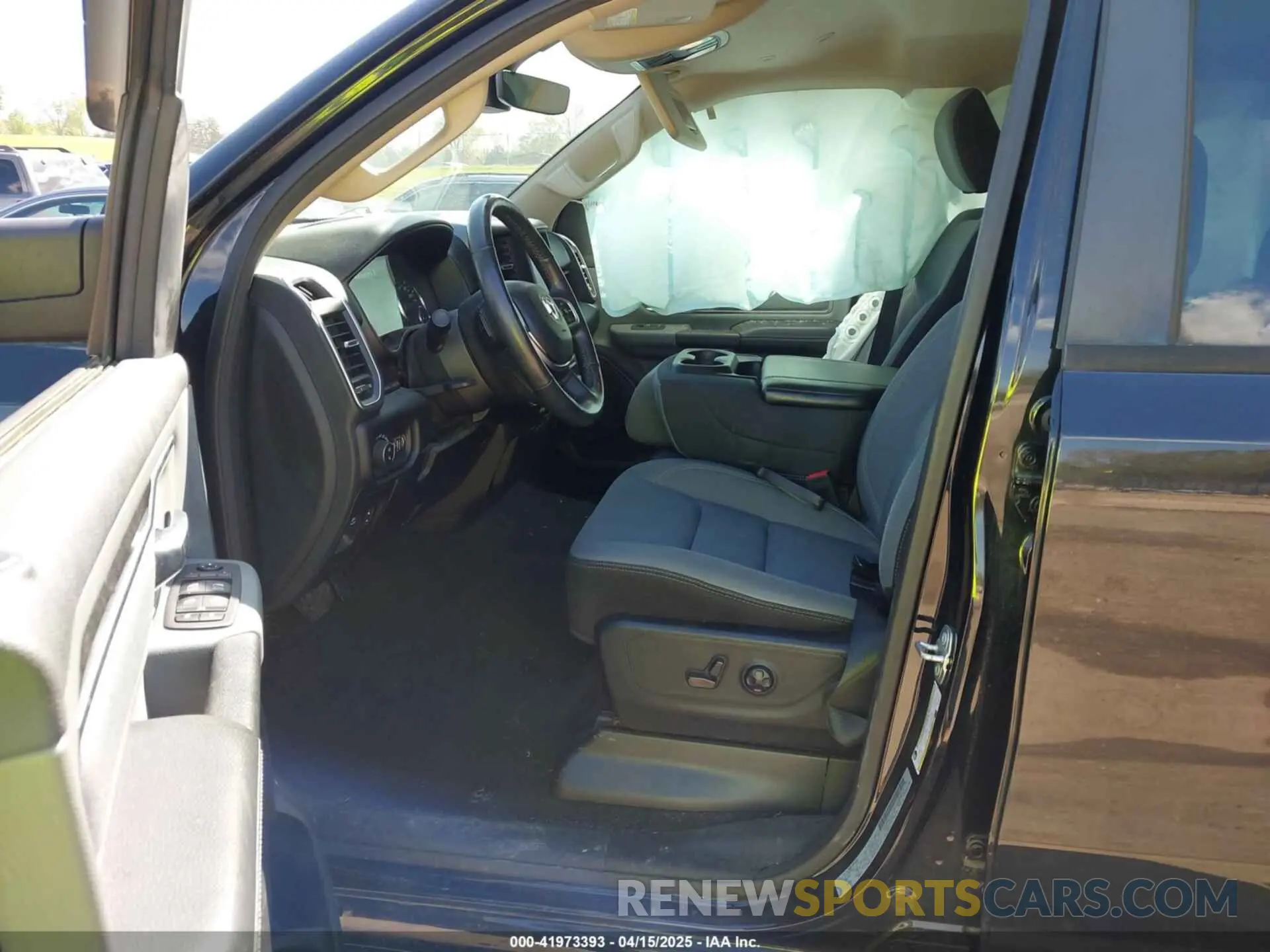 5 Фотография поврежденного автомобиля 1C6SRFFT9KN765787 RAM 1500 2019