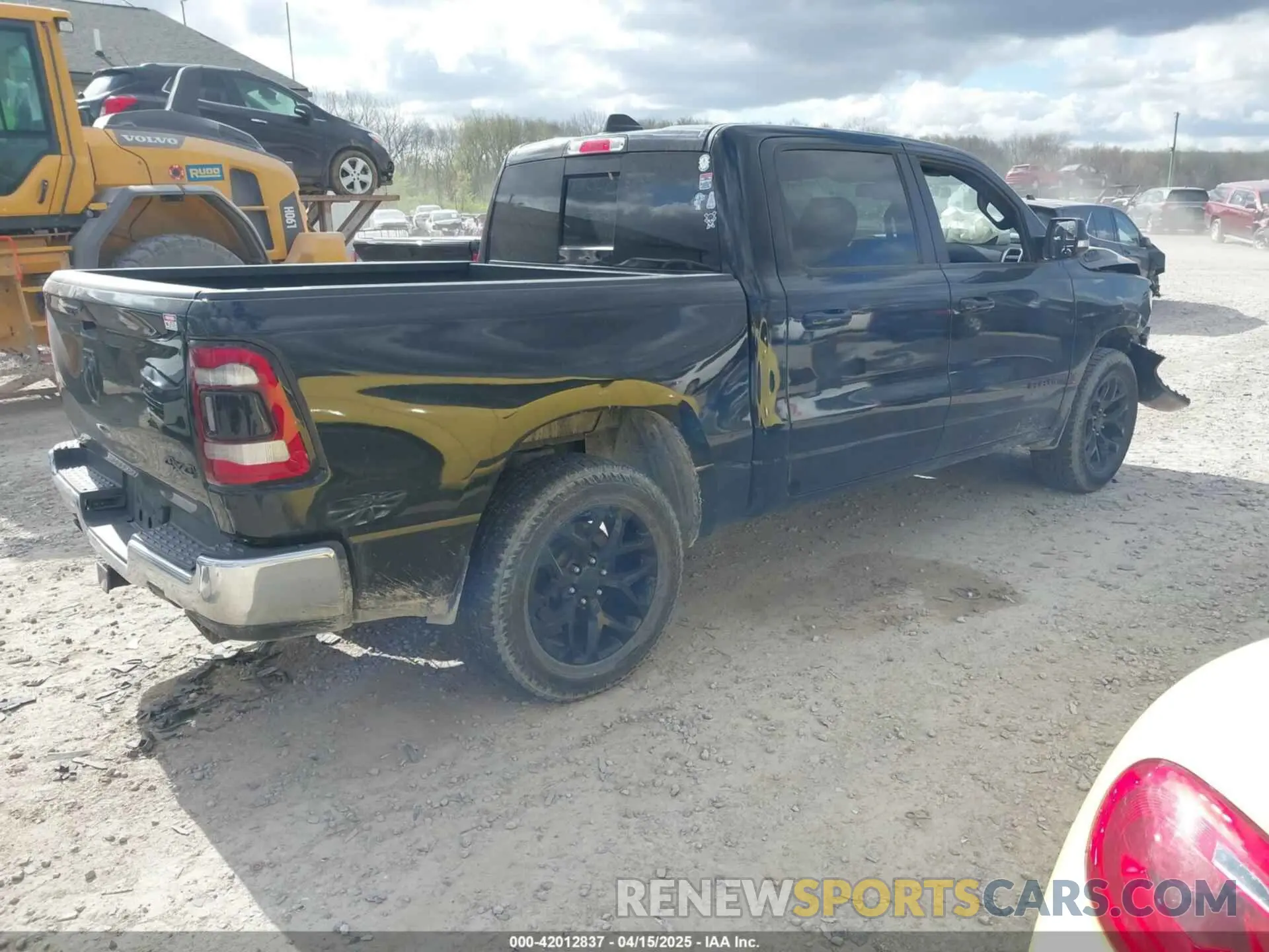 4 Photograph of a damaged car 1C6SRFFTXKN524482 RAM 1500 2019