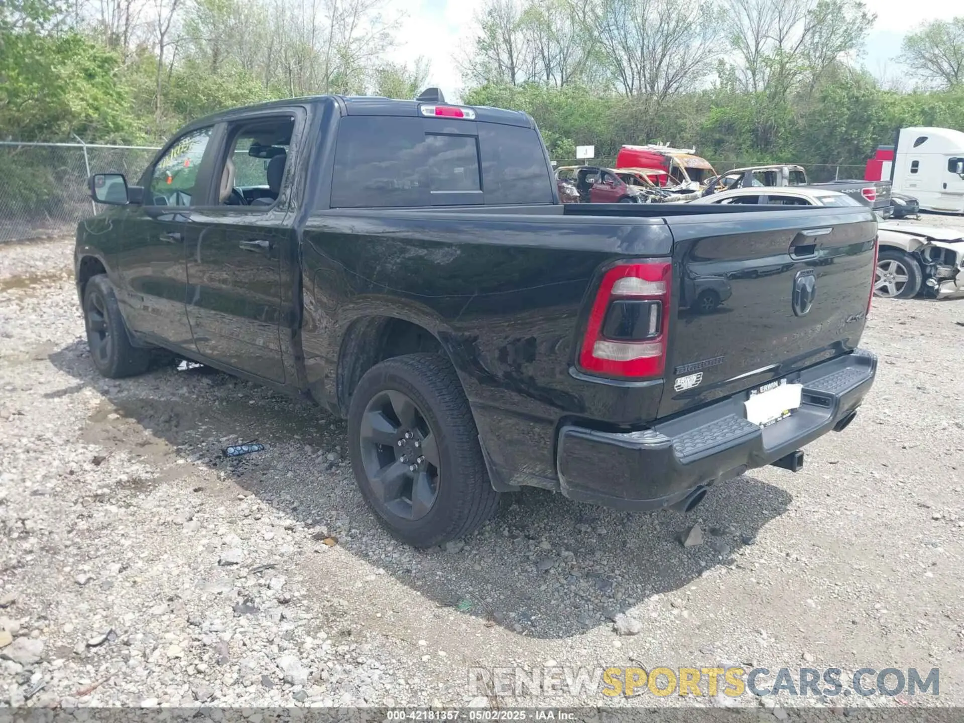 3 Photograph of a damaged car 1C6SRFFTXKN539189 RAM 1500 2019