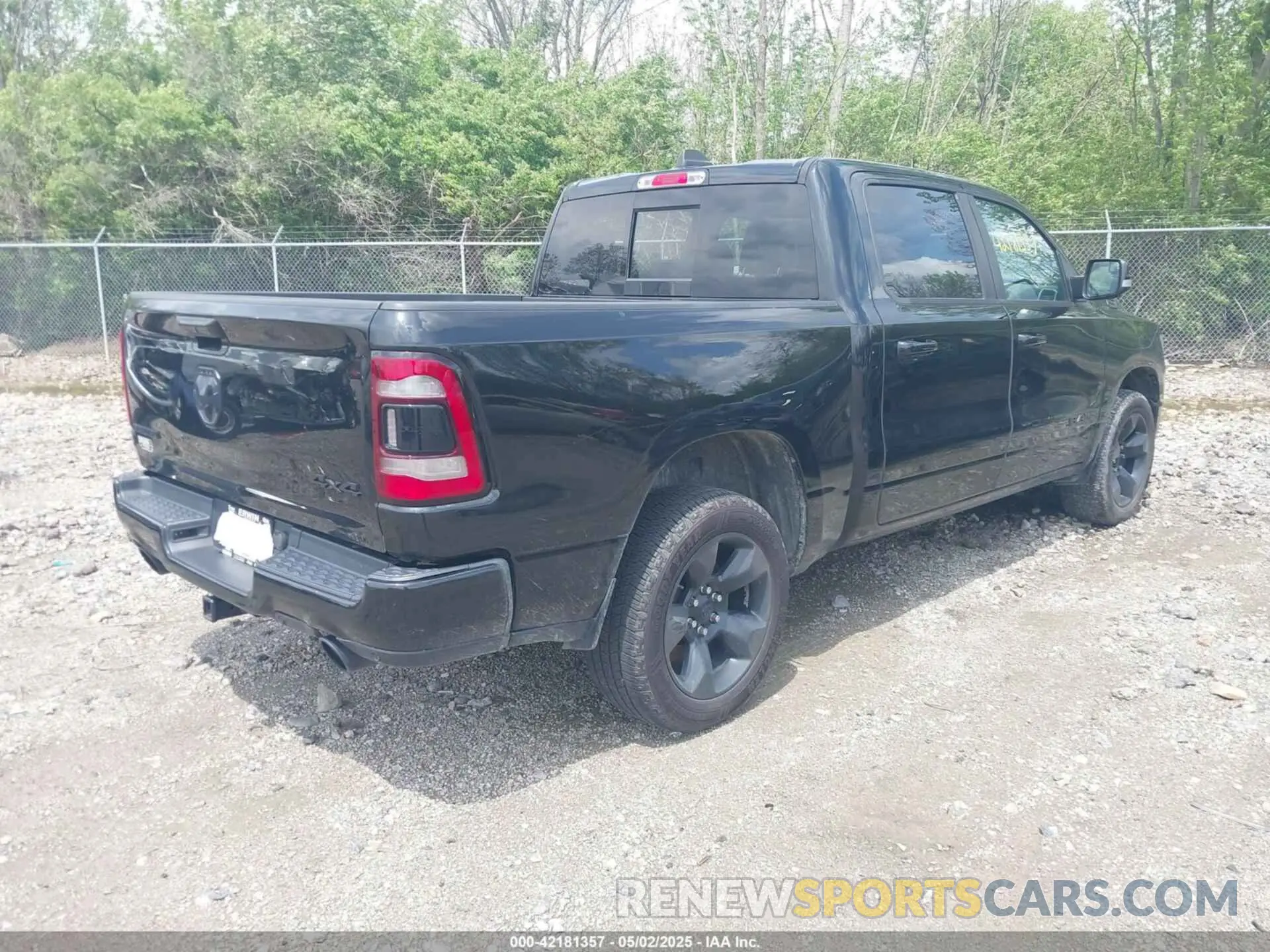 4 Photograph of a damaged car 1C6SRFFTXKN539189 RAM 1500 2019