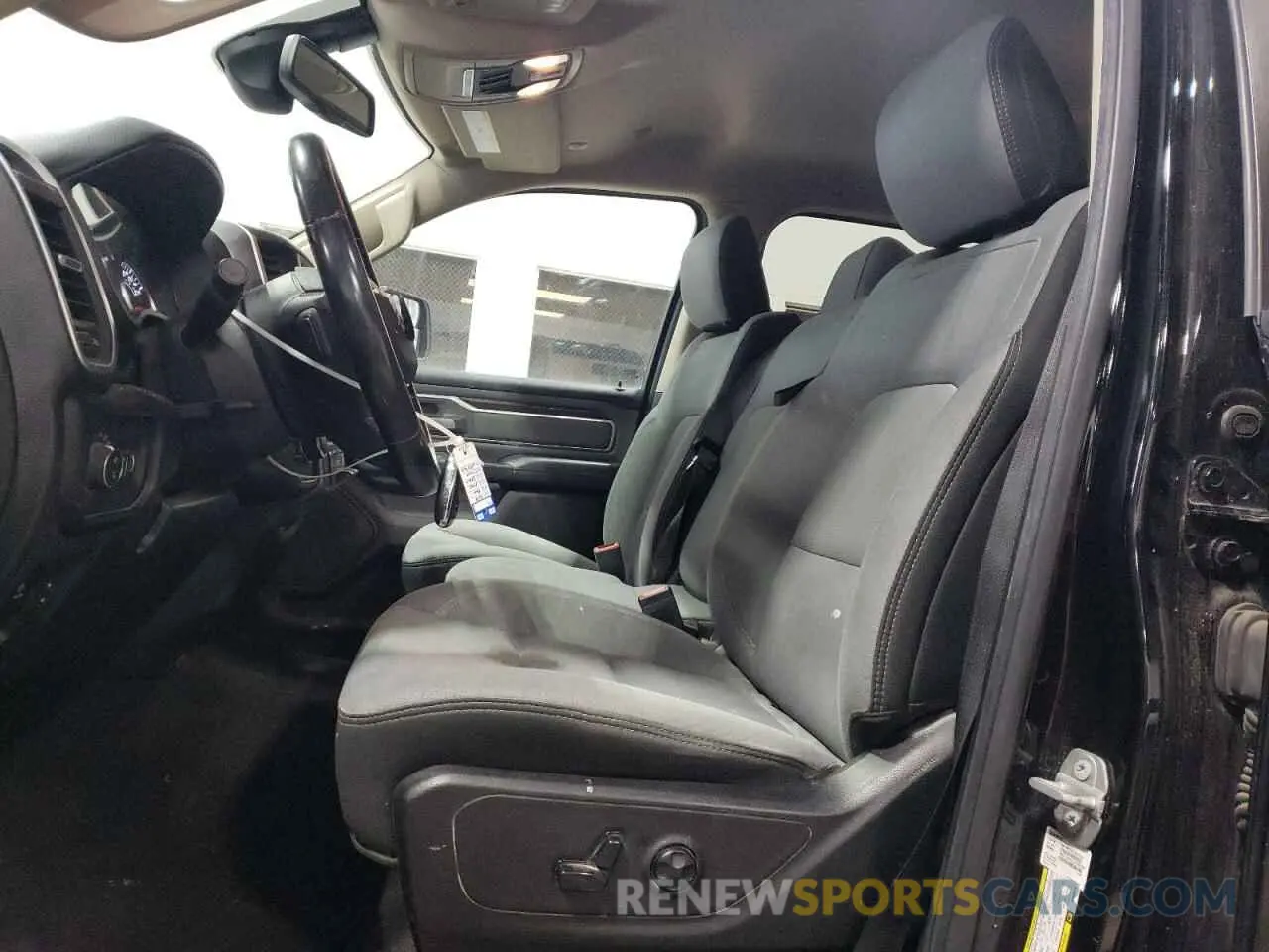 7 Photograph of a damaged car 1C6SRFFTXKN695717 RAM 1500 2019