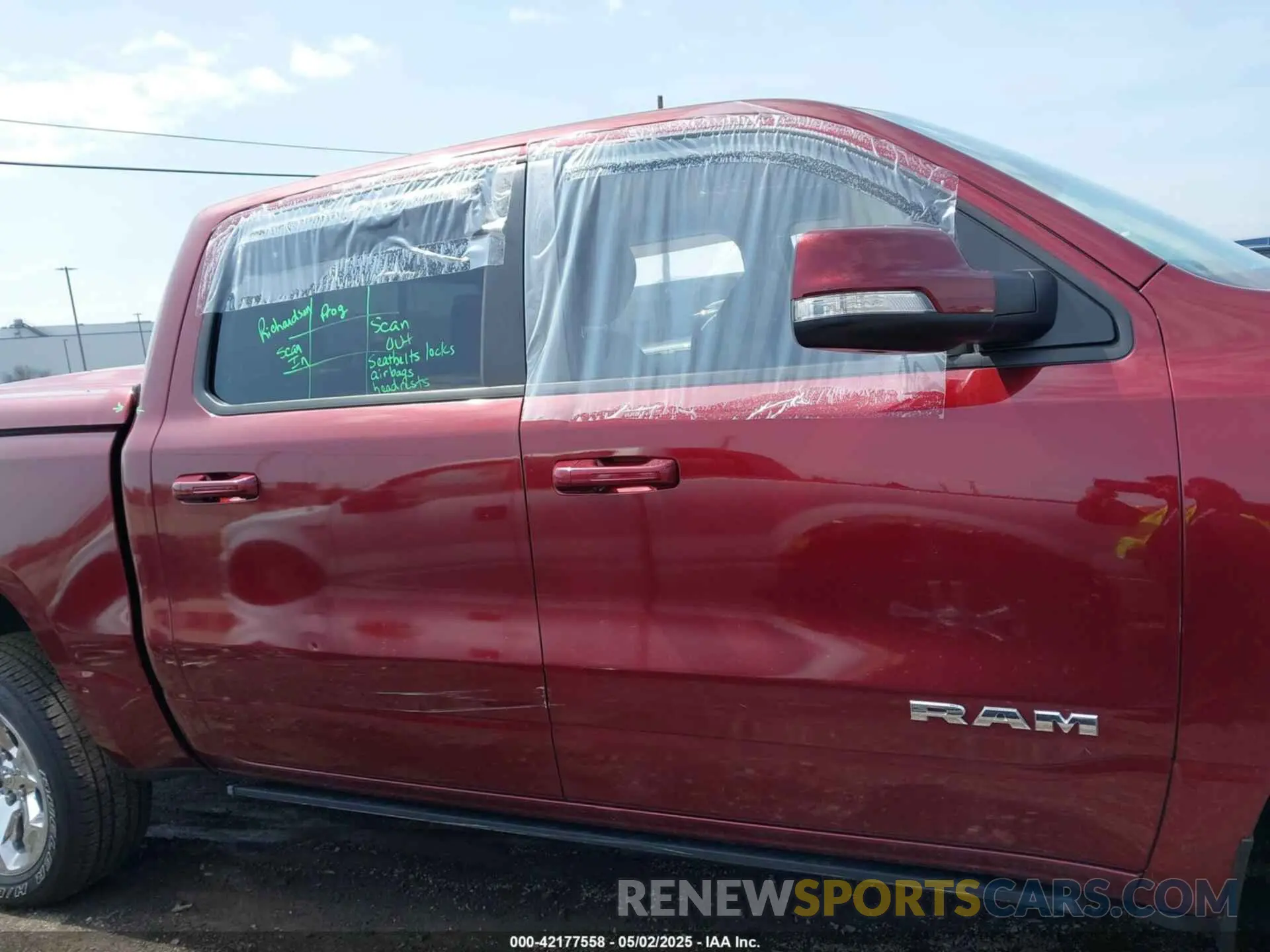 13 Photograph of a damaged car 1C6SRFFTXKN726125 RAM 1500 2019
