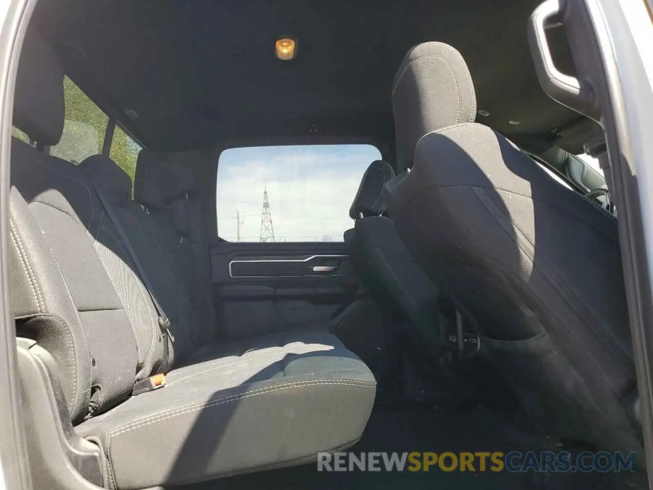 10 Photograph of a damaged car 1C6SRFFTXKN746228 RAM 1500 2019