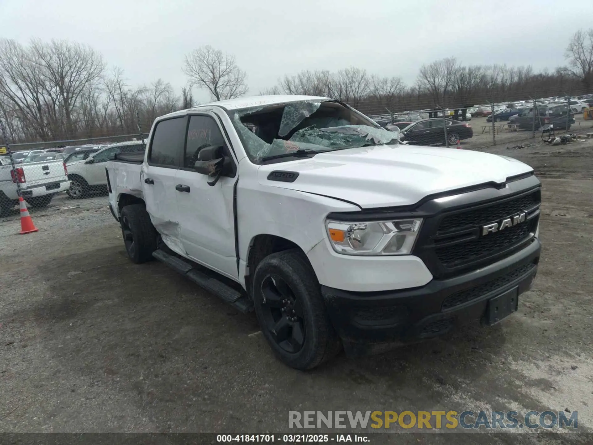 1 Photograph of a damaged car 1C6SRFGT3KN580746 RAM 1500 2019