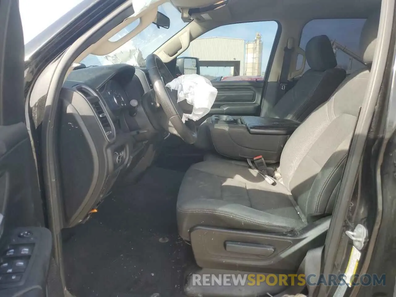 7 Photograph of a damaged car 1C6SRFGT5KN605081 RAM 1500 2019