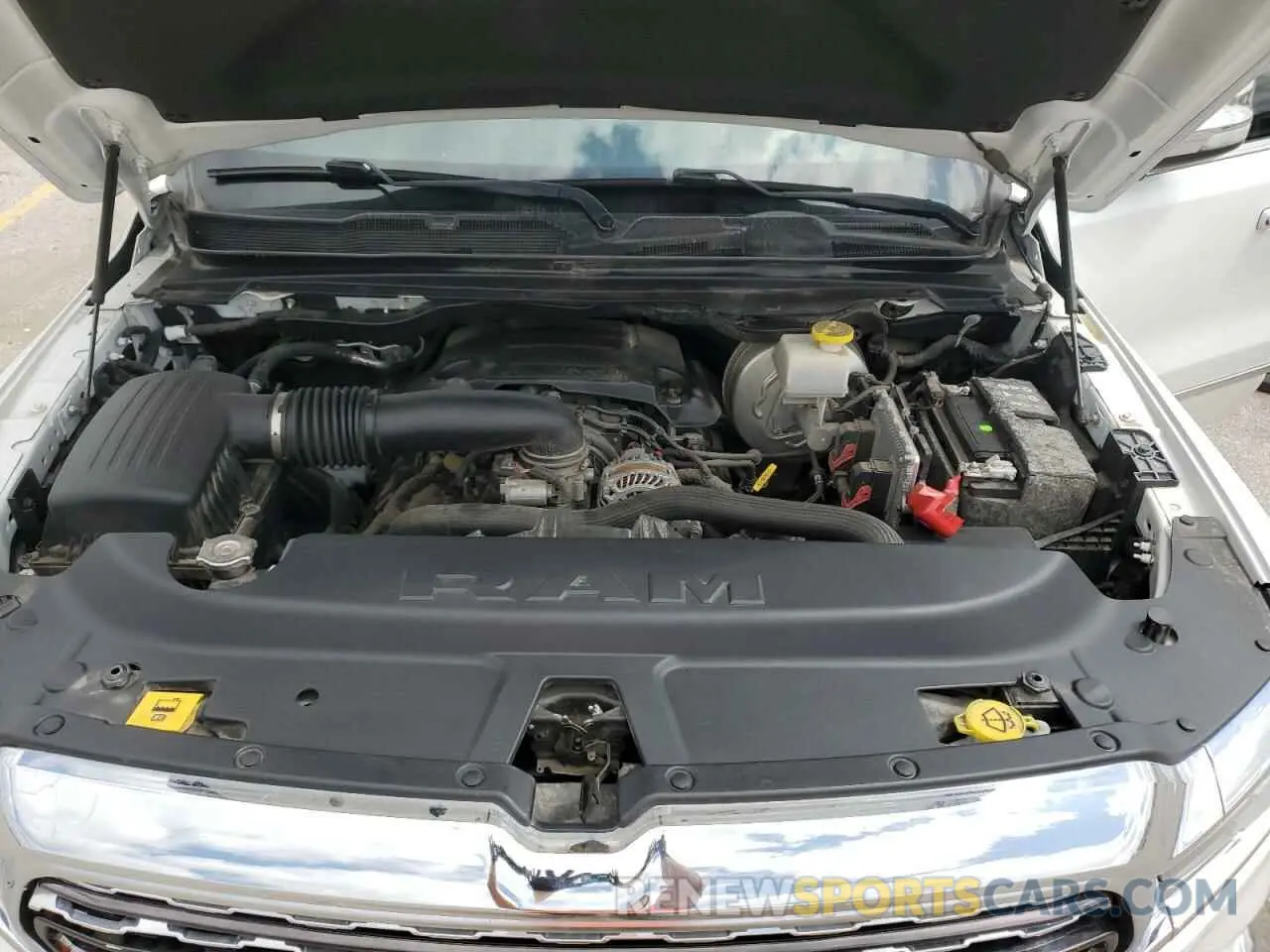 12 Photograph of a damaged car 1C6SRFHT3KN559443 RAM 1500 2019