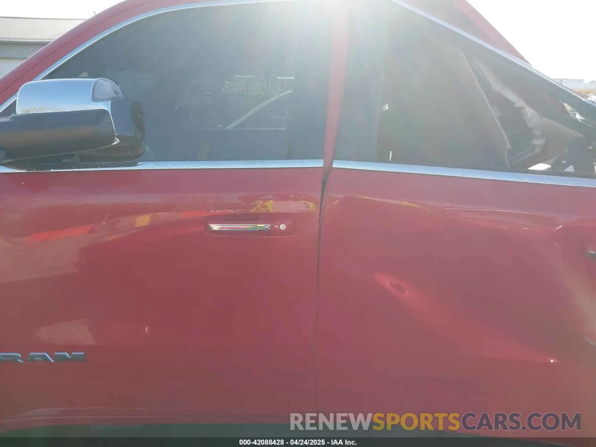 14 Photograph of a damaged car 1C6SRFJT0KN521694 RAM 1500 2019