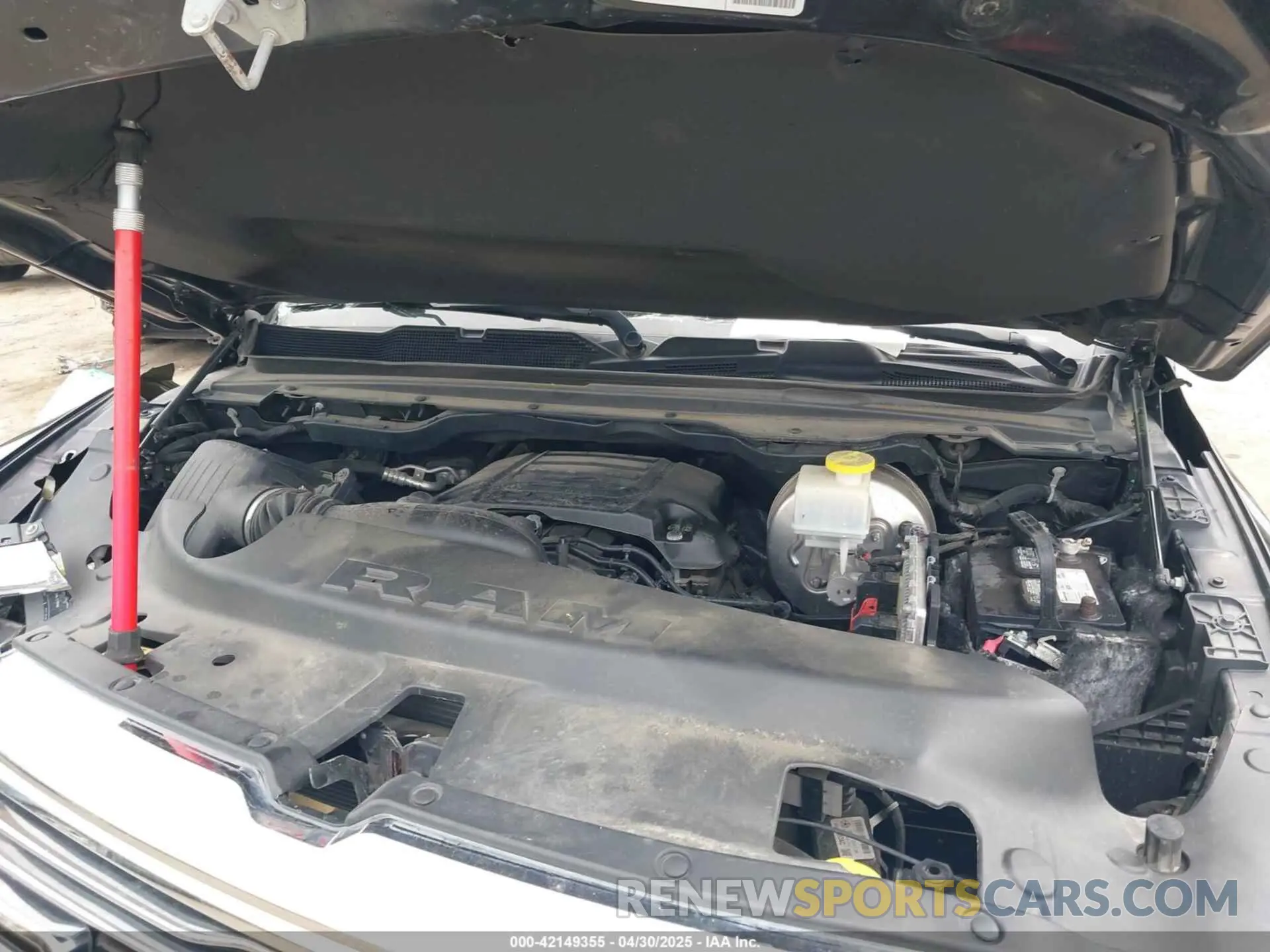 10 Photograph of a damaged car 1C6SRFJT1KN691482 RAM 1500 2019