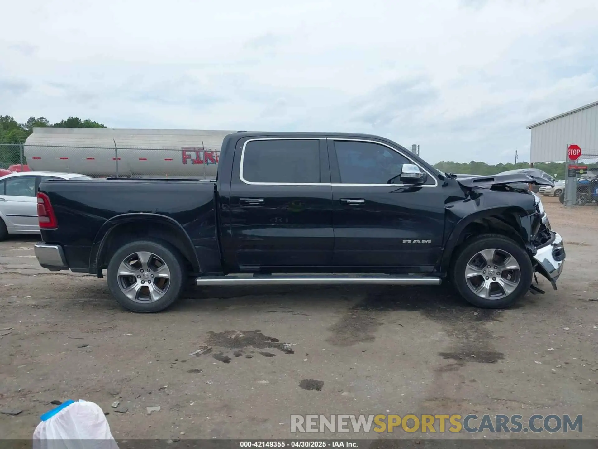 13 Photograph of a damaged car 1C6SRFJT1KN691482 RAM 1500 2019