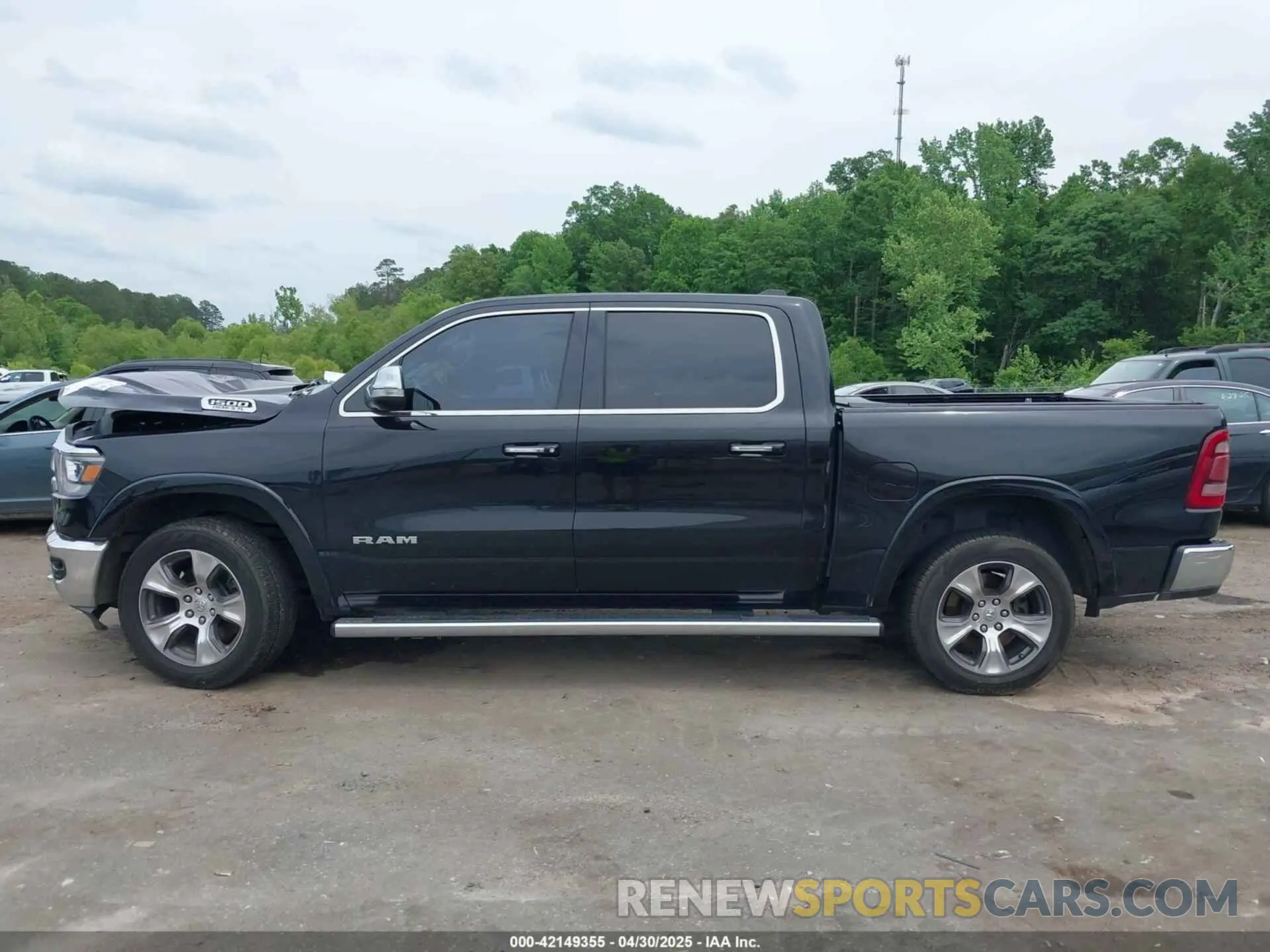 14 Photograph of a damaged car 1C6SRFJT1KN691482 RAM 1500 2019