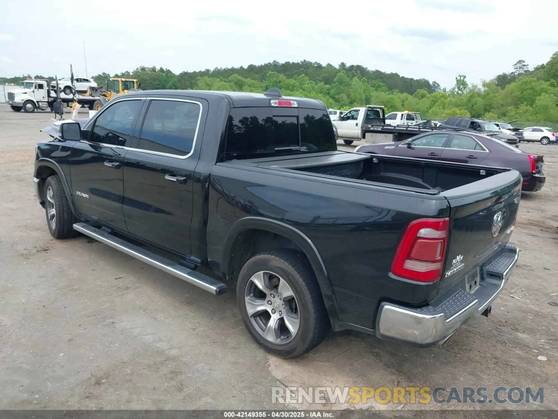 3 Photograph of a damaged car 1C6SRFJT1KN691482 RAM 1500 2019