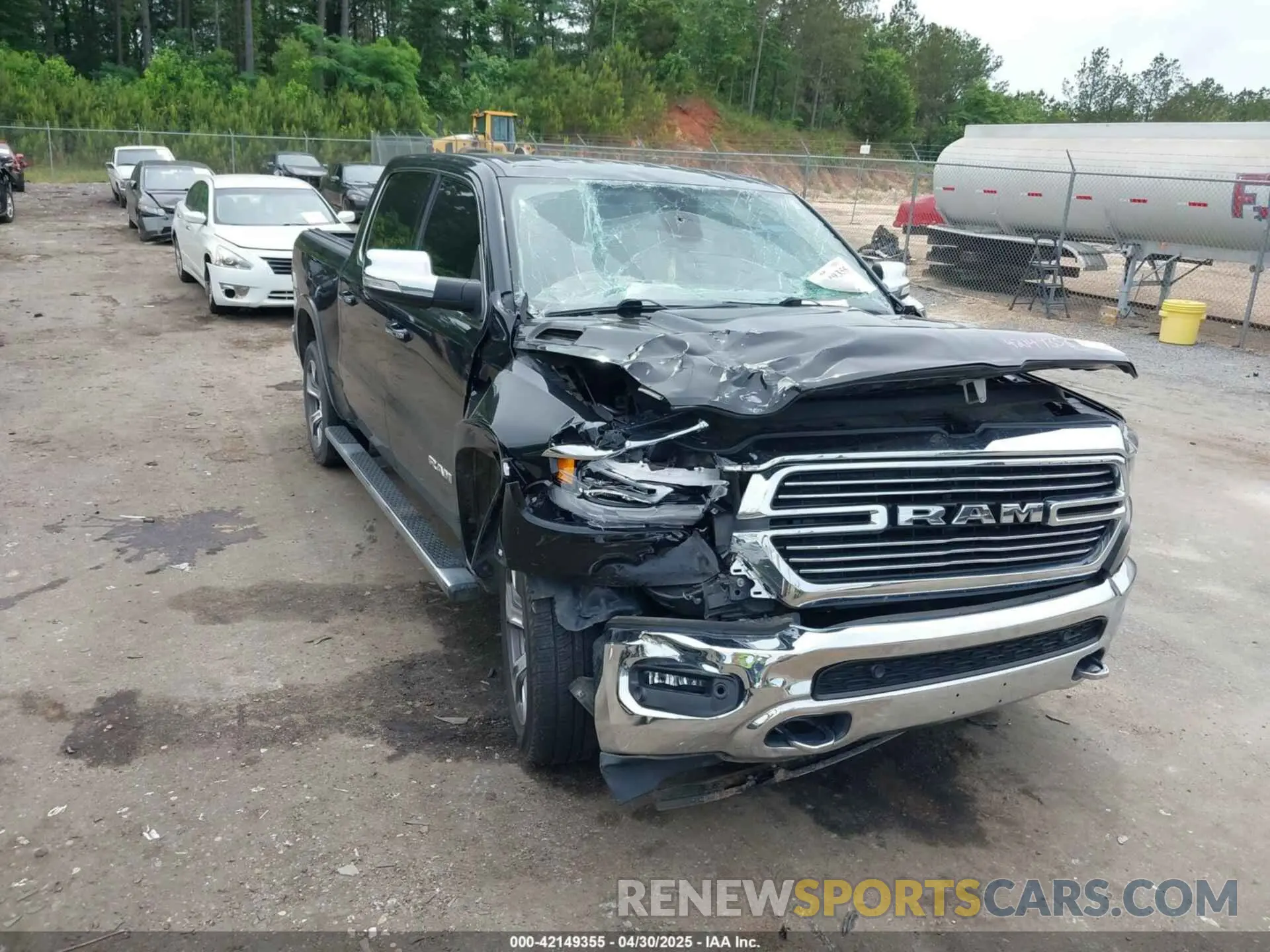 6 Photograph of a damaged car 1C6SRFJT1KN691482 RAM 1500 2019