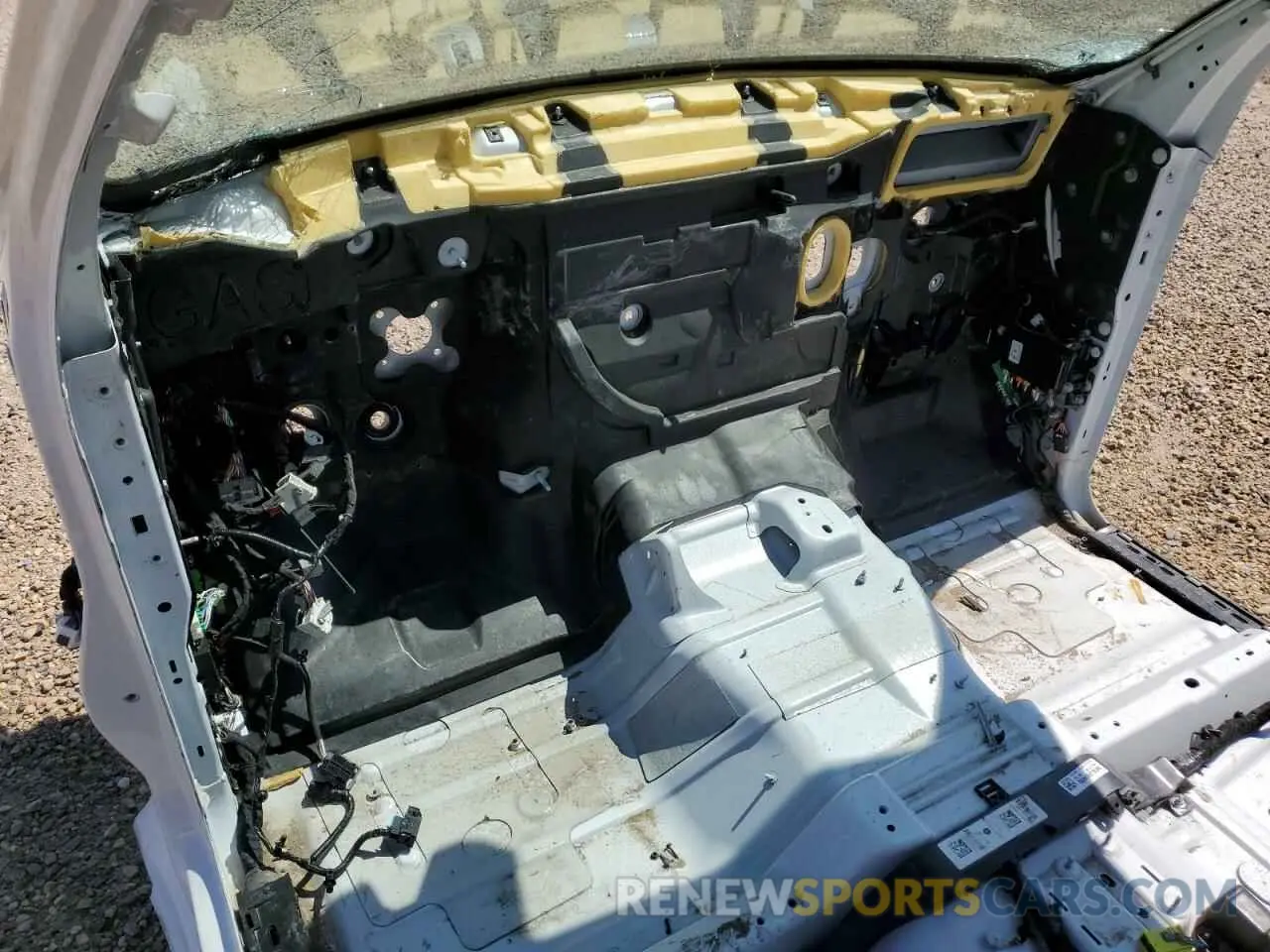 8 Photograph of a damaged car 1C6SRFJT1KN837590 RAM 1500 2019