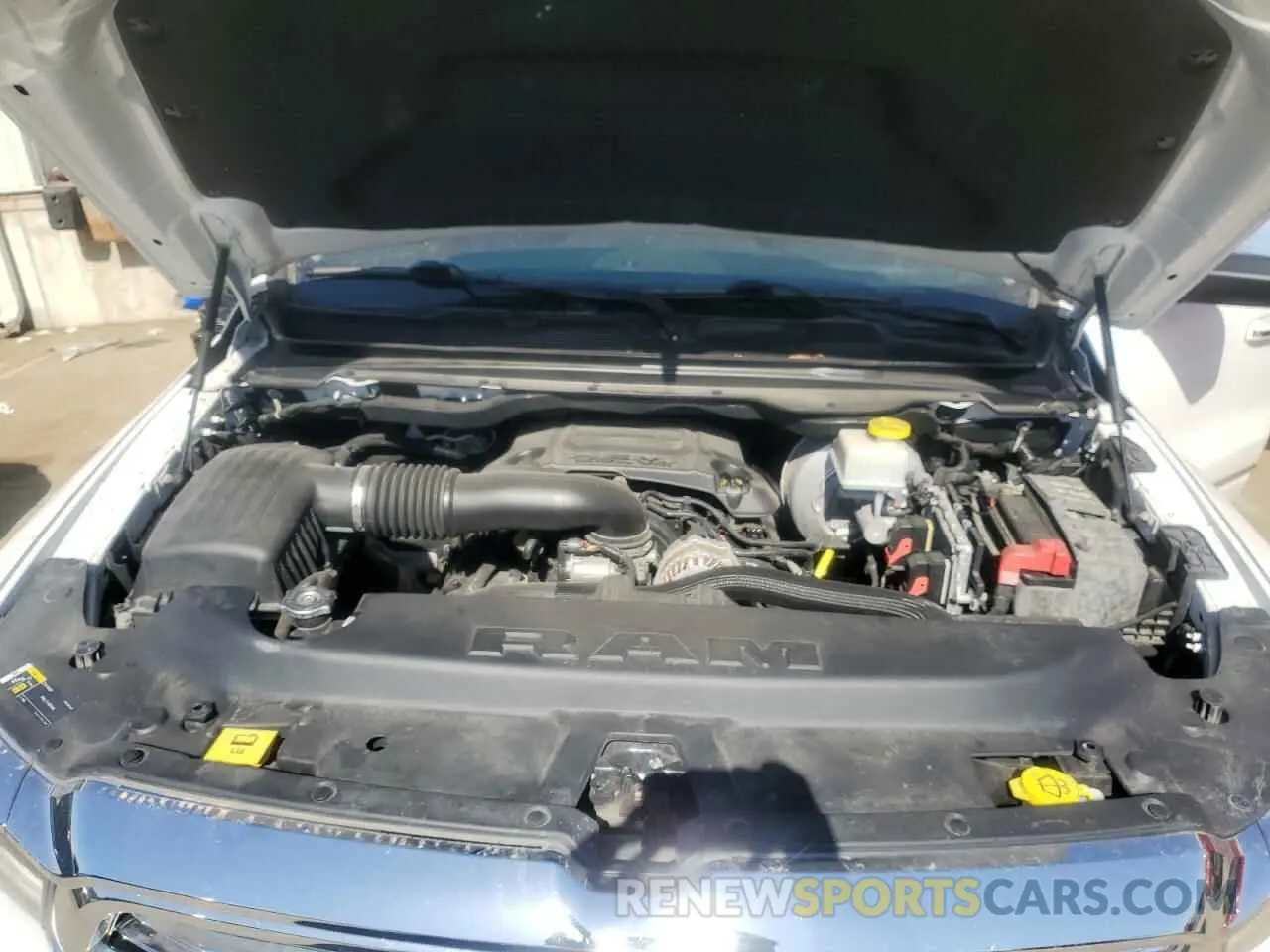 11 Photograph of a damaged car 1C6SRFJT2KN663786 RAM 1500 2019