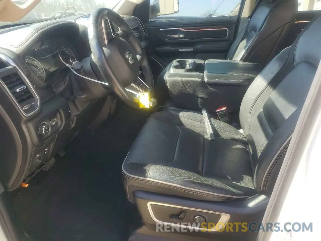7 Photograph of a damaged car 1C6SRFJT2KN663786 RAM 1500 2019