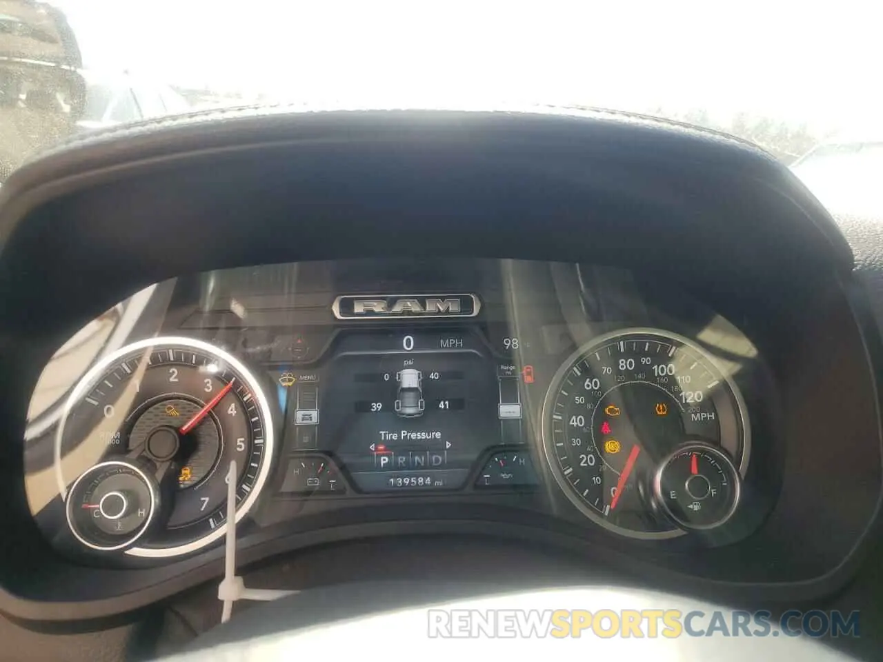 9 Photograph of a damaged car 1C6SRFJT2KN663786 RAM 1500 2019