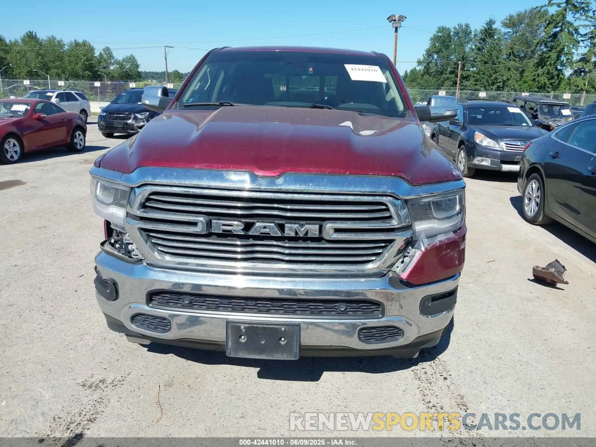 13 Photograph of a damaged car 1C6SRFJT2KN677400 RAM 1500 2019