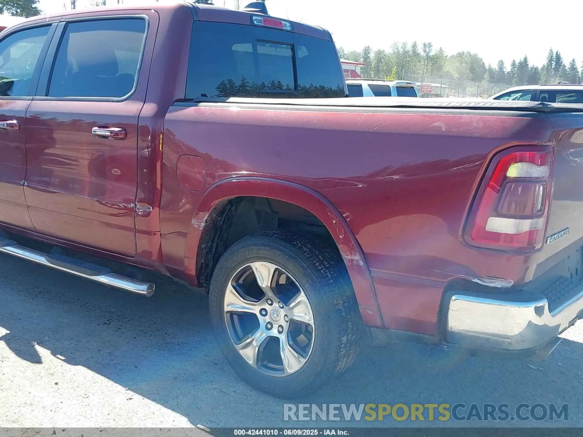 19 Photograph of a damaged car 1C6SRFJT2KN677400 RAM 1500 2019