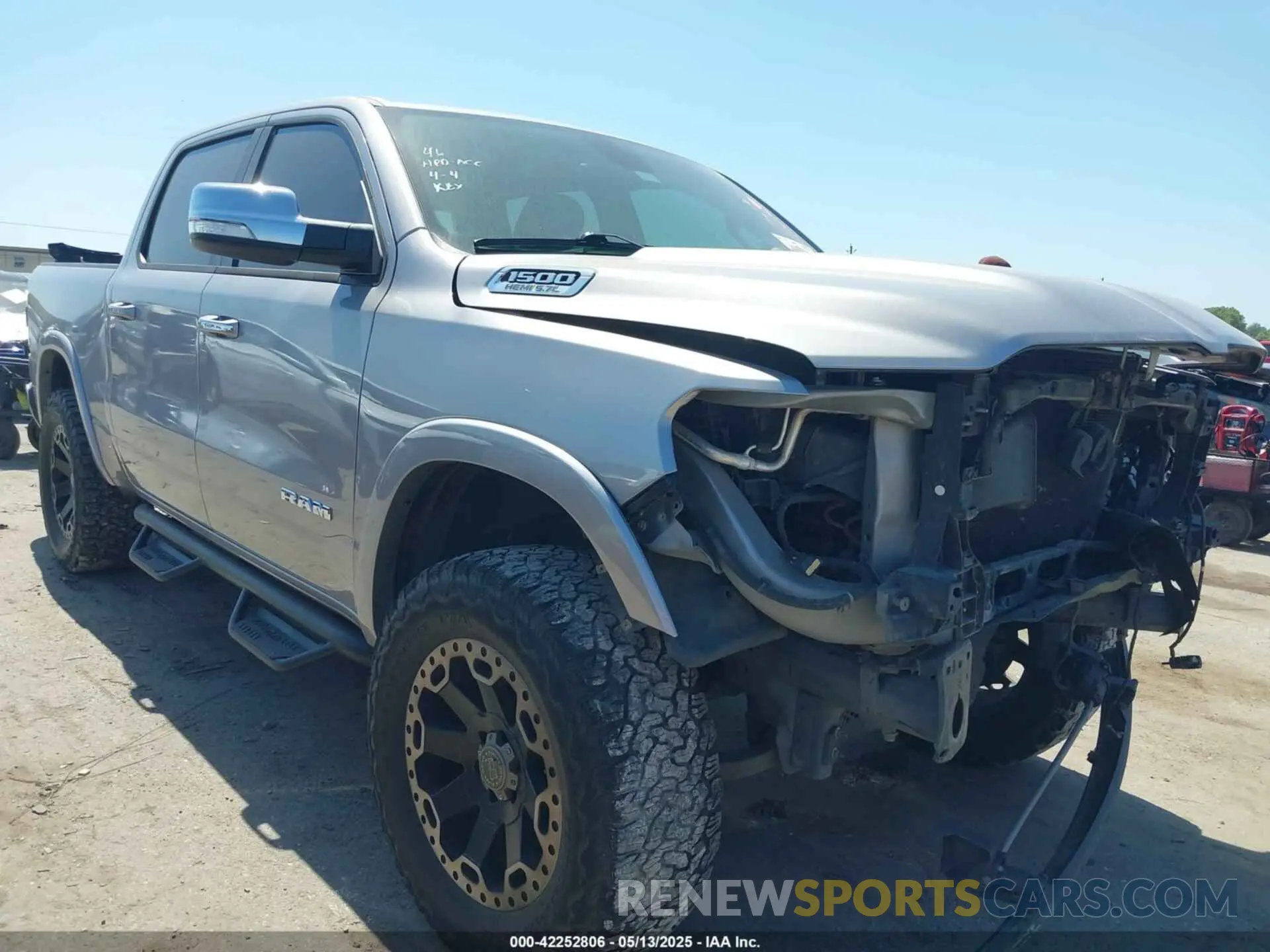 1 Photograph of a damaged car 1C6SRFJT3KN542779 RAM 1500 2019