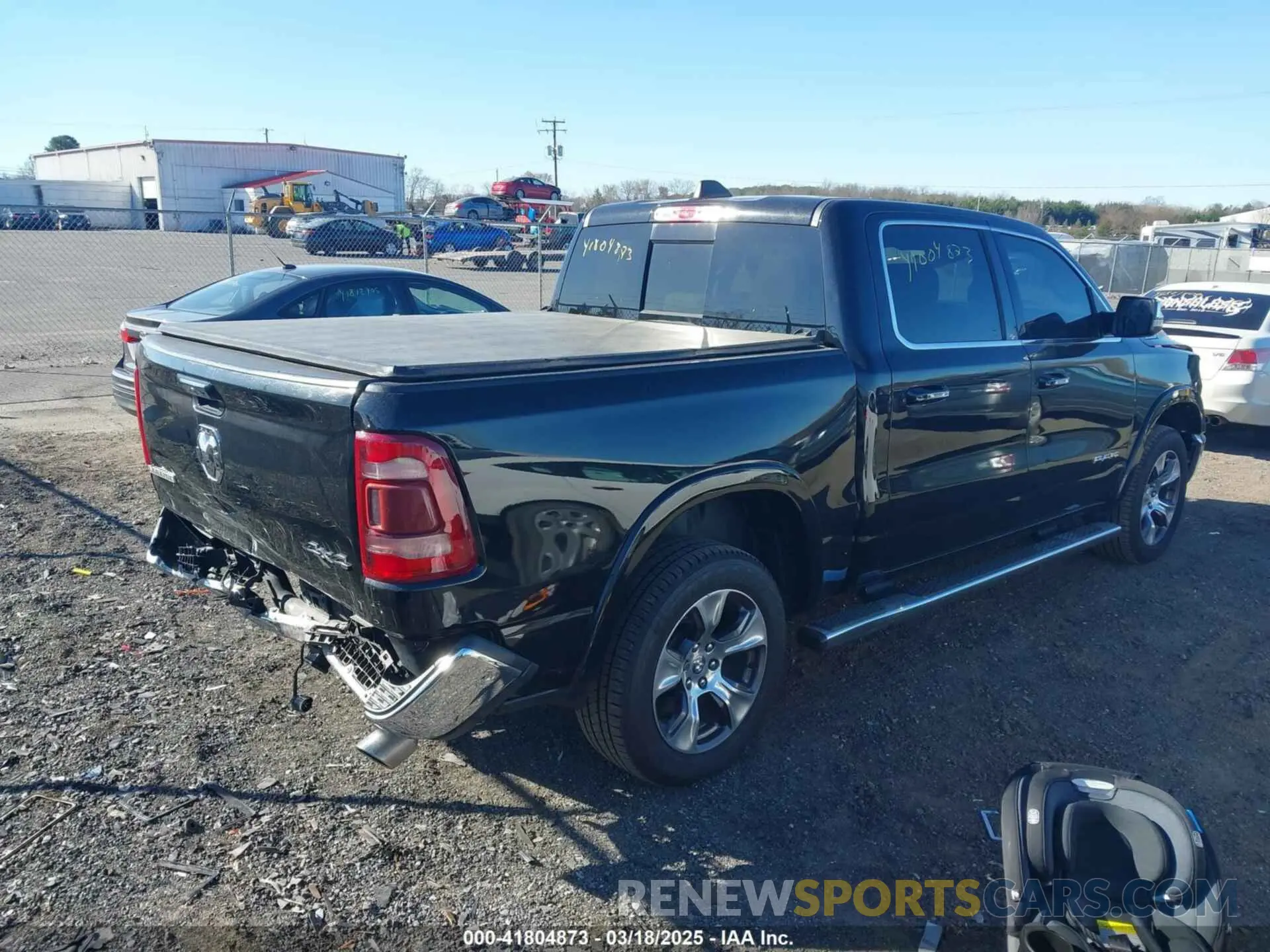4 Photograph of a damaged car 1C6SRFJT4KN652093 RAM 1500 2019