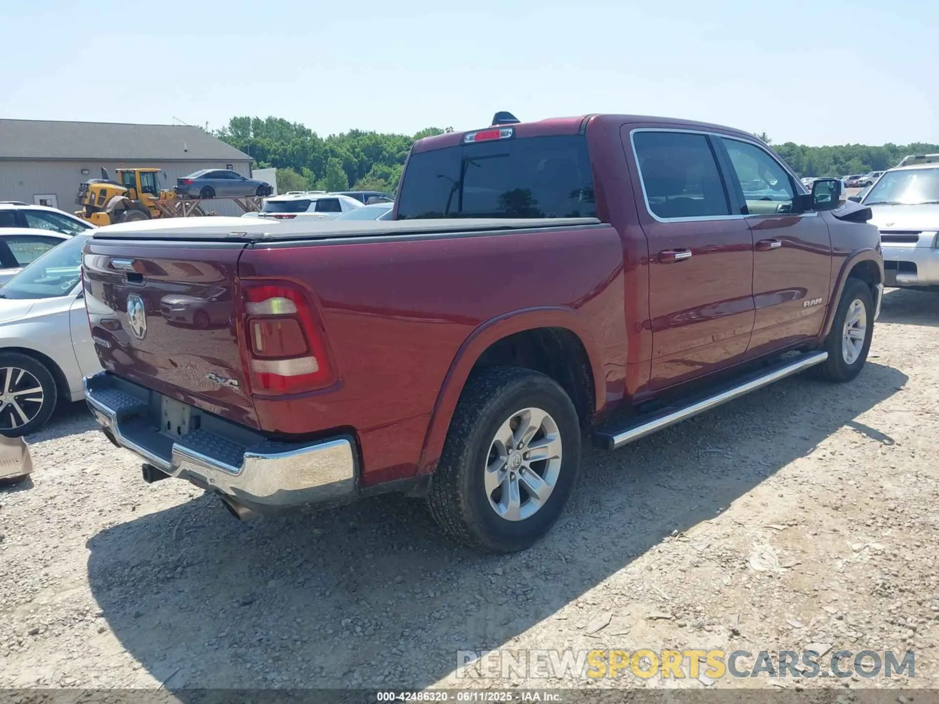 4 Photograph of a damaged car 1C6SRFJT5KN622696 RAM 1500 2019