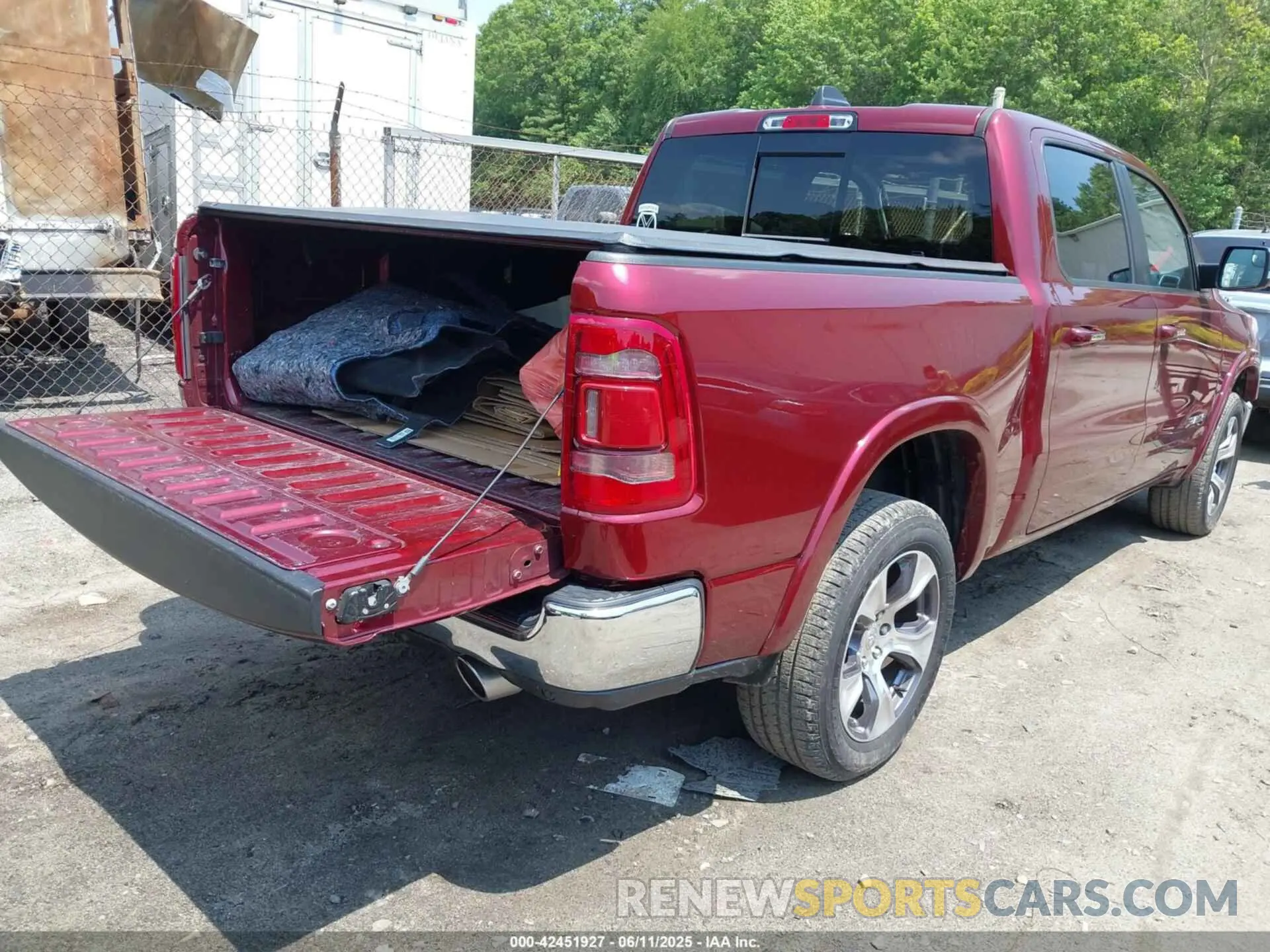 4 Photograph of a damaged car 1C6SRFJT5KN849869 RAM 1500 2019