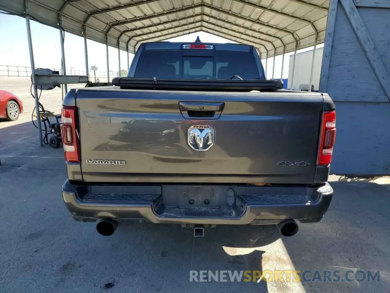 6 Photograph of a damaged car 1C6SRFJT6KN925454 RAM 1500 2019