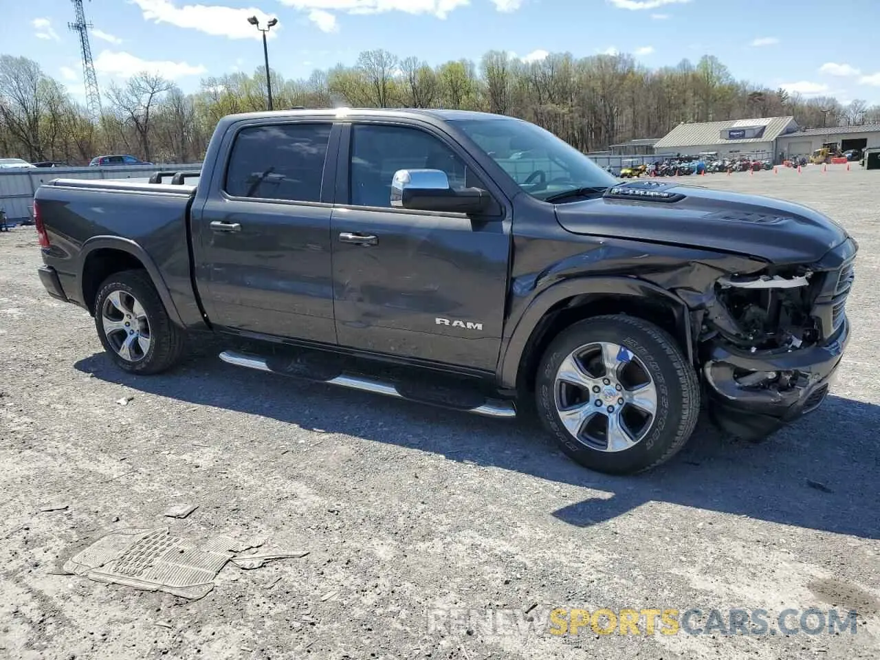 4 Photograph of a damaged car 1C6SRFJT7KN787133 RAM 1500 2019