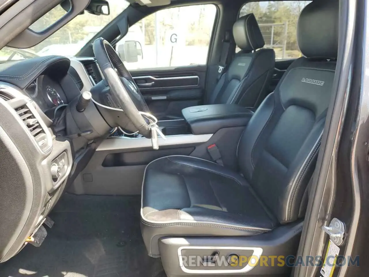 7 Photograph of a damaged car 1C6SRFJT7KN787133 RAM 1500 2019