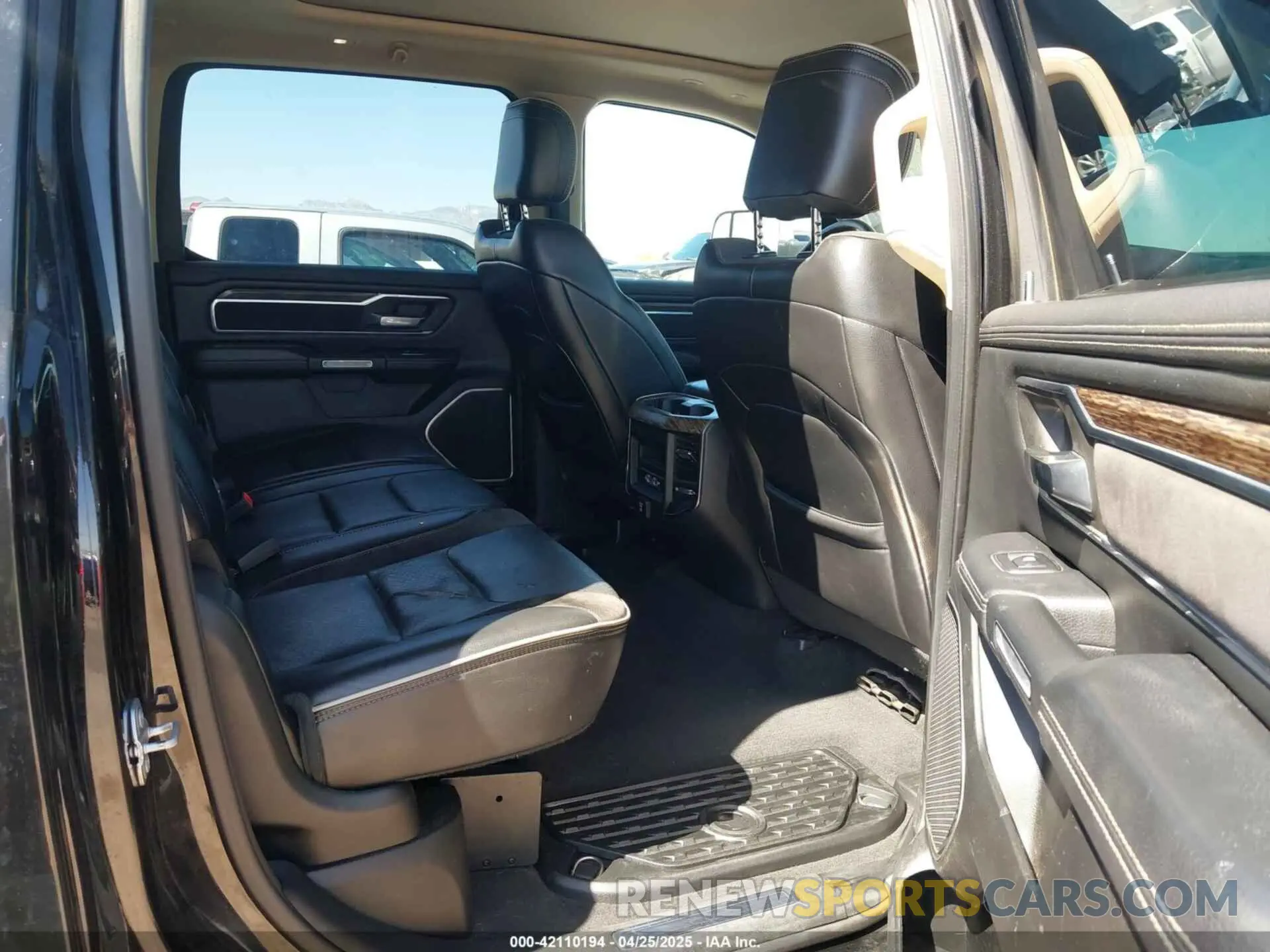 8 Фотография поврежденного автомобиля 1C6SRFJT8KN554619 RAM 1500 2019