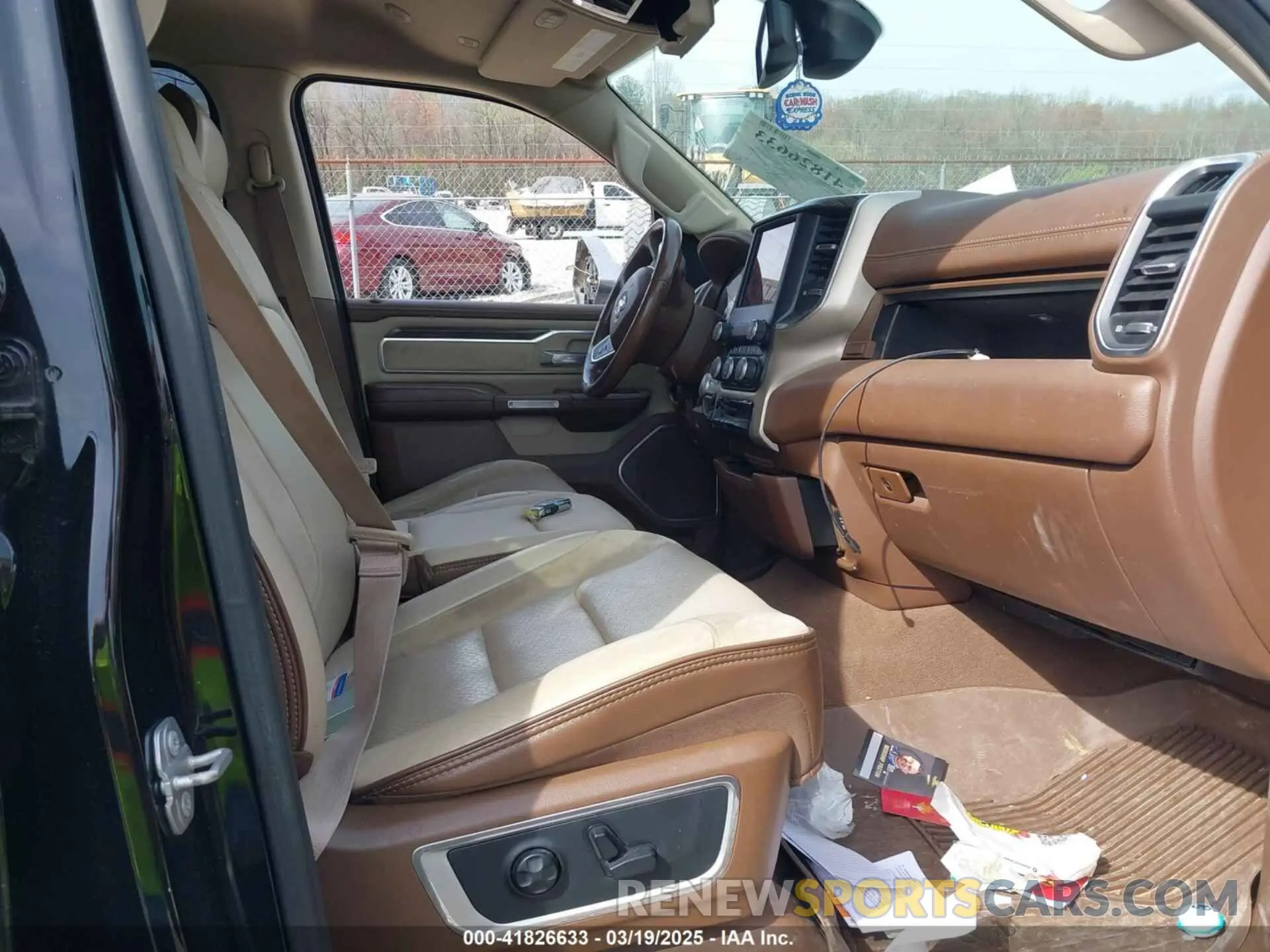 5 Photograph of a damaged car 1C6SRFJT9KN544343 RAM 1500 2019