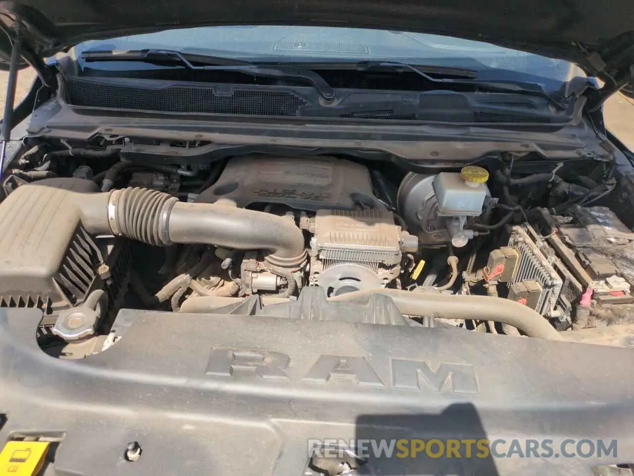 13 Photograph of a damaged car 1C6SRFJT9KN707086 RAM 1500 2019