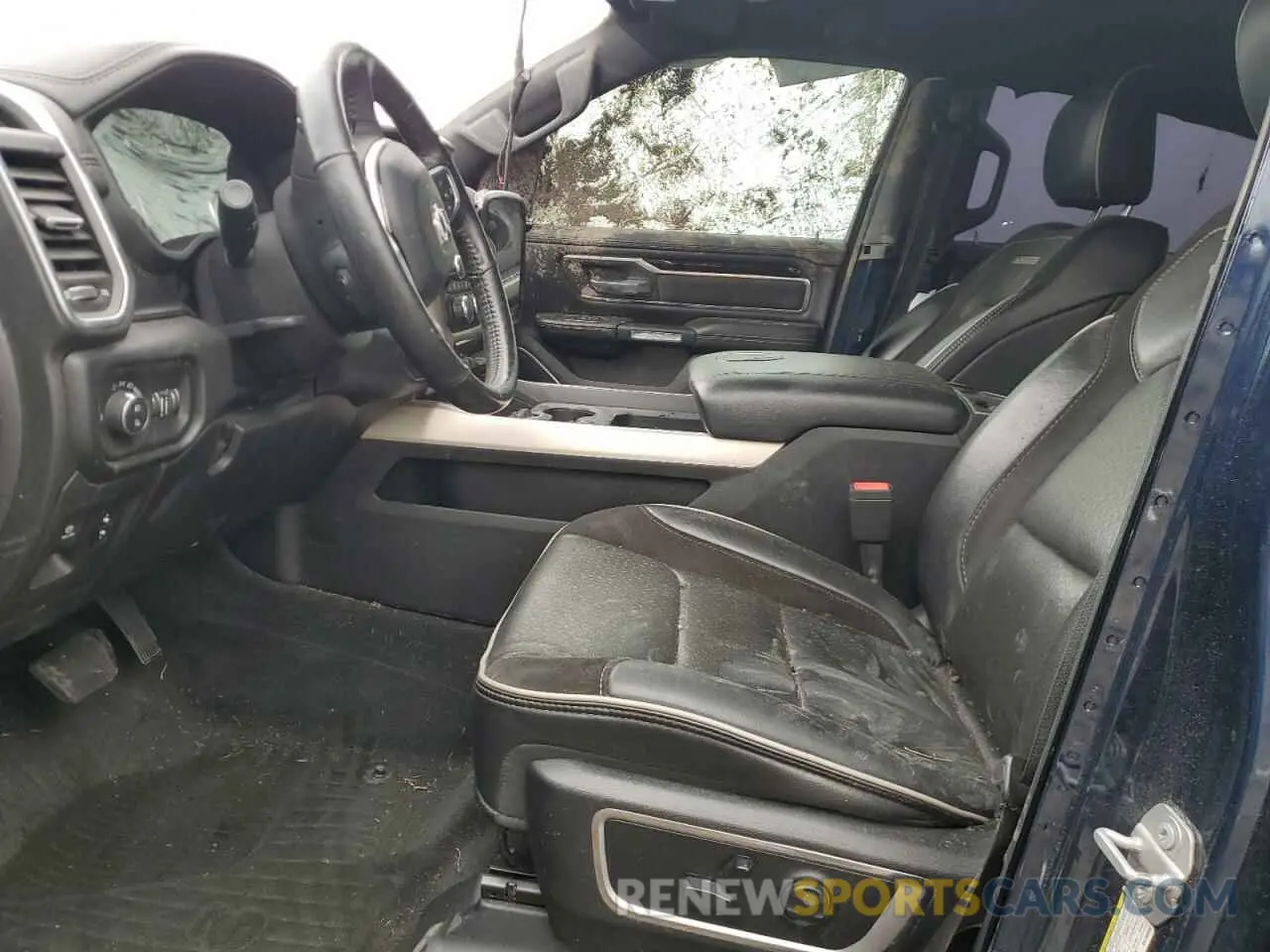 7 Photograph of a damaged car 1C6SRFJT9KN780359 RAM 1500 2019