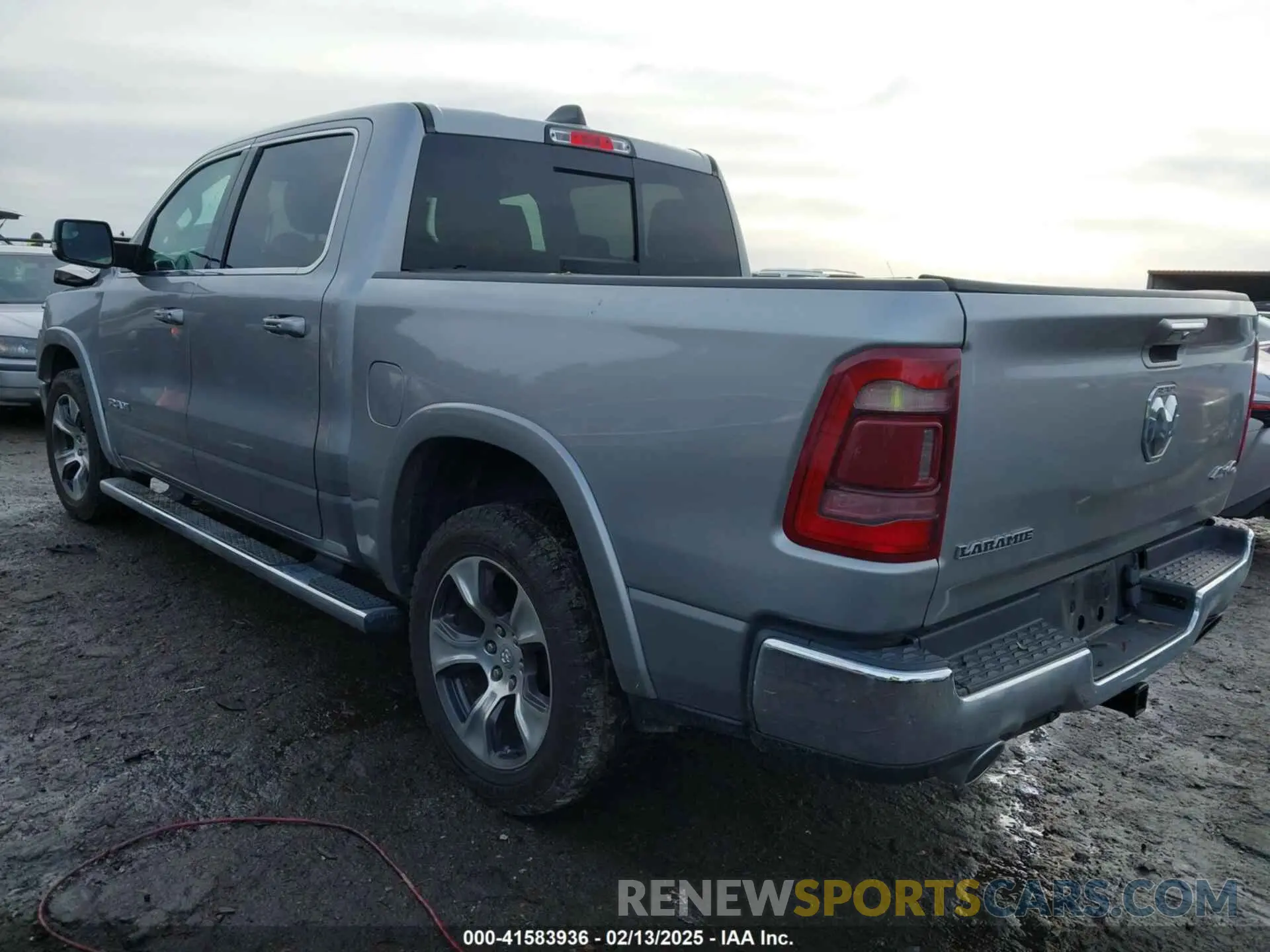 3 Photograph of a damaged car 1C6SRFJTXKN511285 RAM 1500 2019