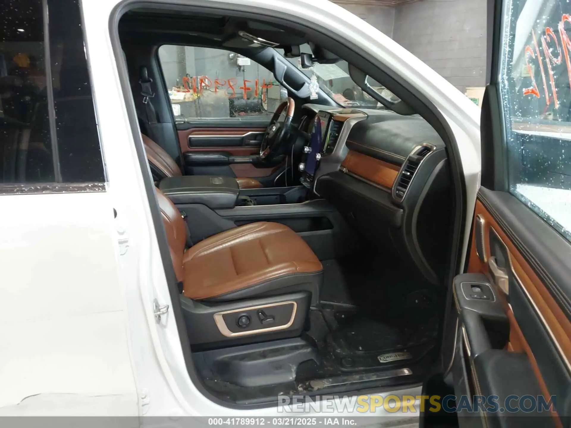 5 Photograph of a damaged car 1C6SRFKT0KN524819 RAM 1500 2019