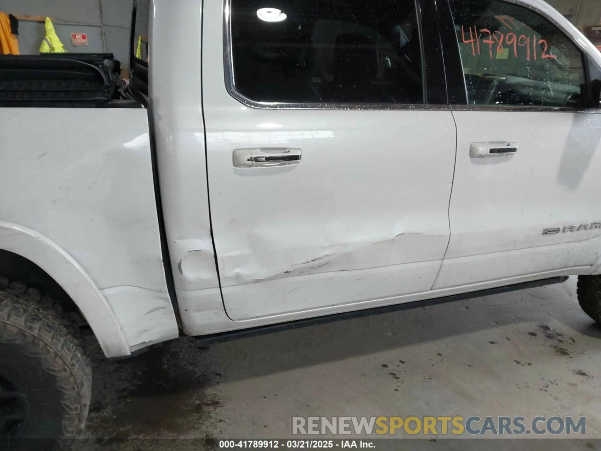 6 Photograph of a damaged car 1C6SRFKT0KN524819 RAM 1500 2019