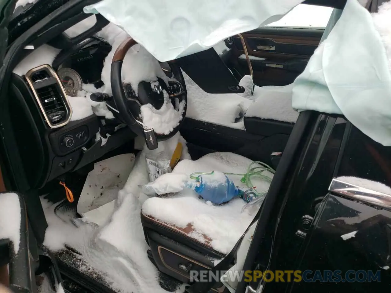 7 Photograph of a damaged car 1C6SRFKT5KN518692 RAM 1500 2019