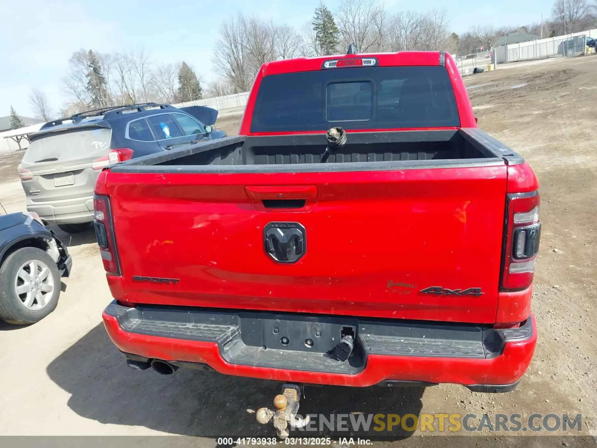 16 Photograph of a damaged car 1C6SRFLT1KN758319 RAM 1500 2019
