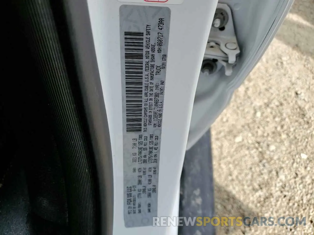 13 Фотография поврежденного автомобиля 1C6SRFLT1KN897382 RAM 1500 2019
