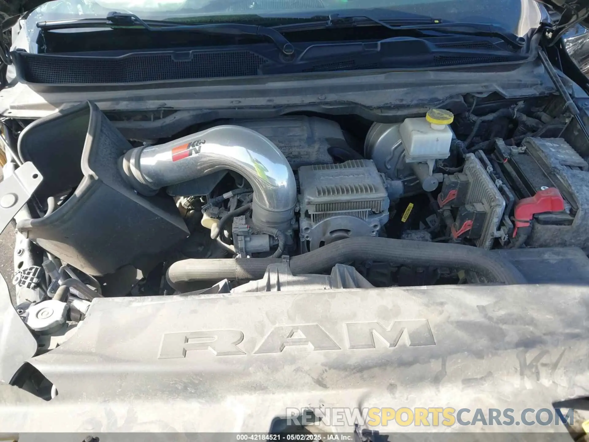 10 Photograph of a damaged car 1C6SRFLT3KN630552 RAM 1500 2019